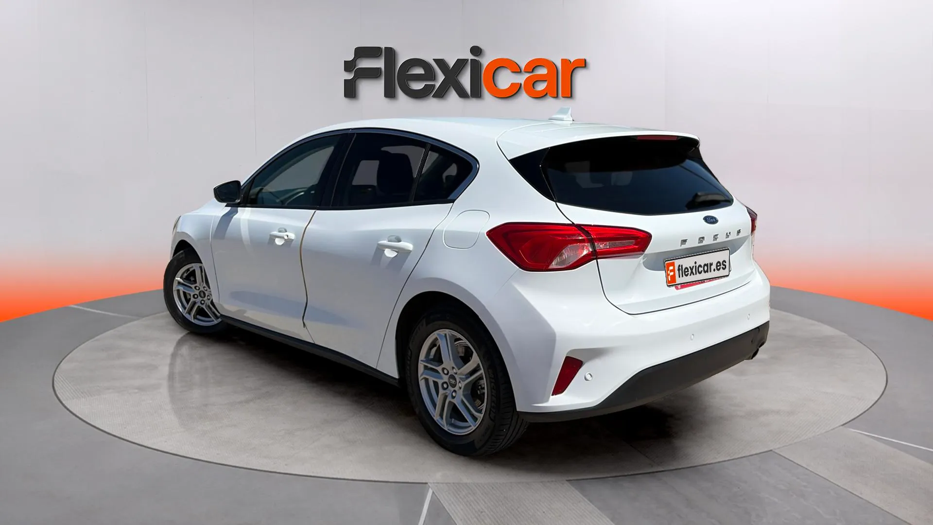 Ford Focus 1.0 EcoBoost Trend - foto 8