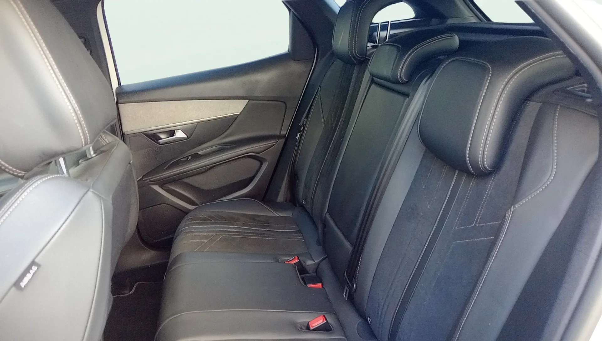 Peugeot 3008 1.5 BlueHDi GT EAT8 - foto 20