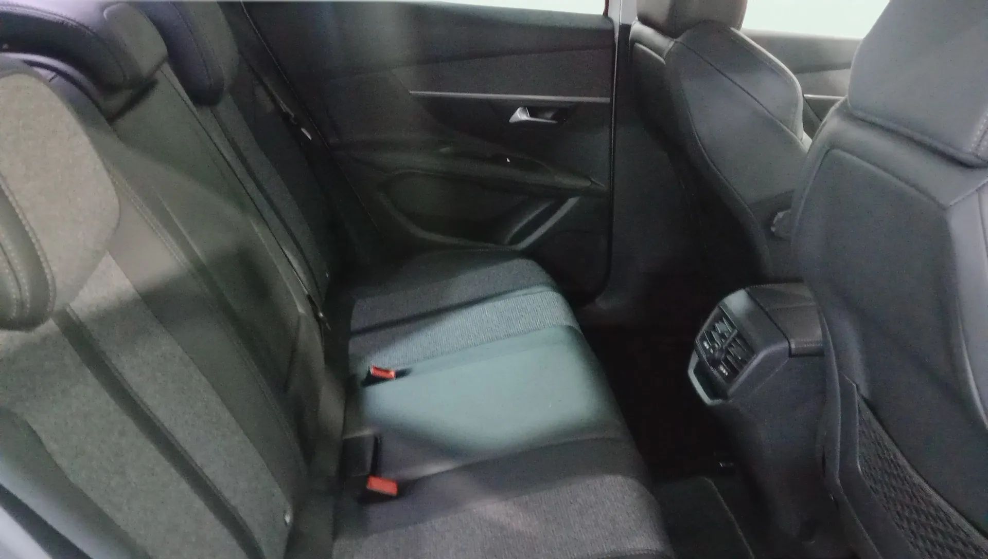 Peugeot 3008 1.2 PureTech Active - foto 8
