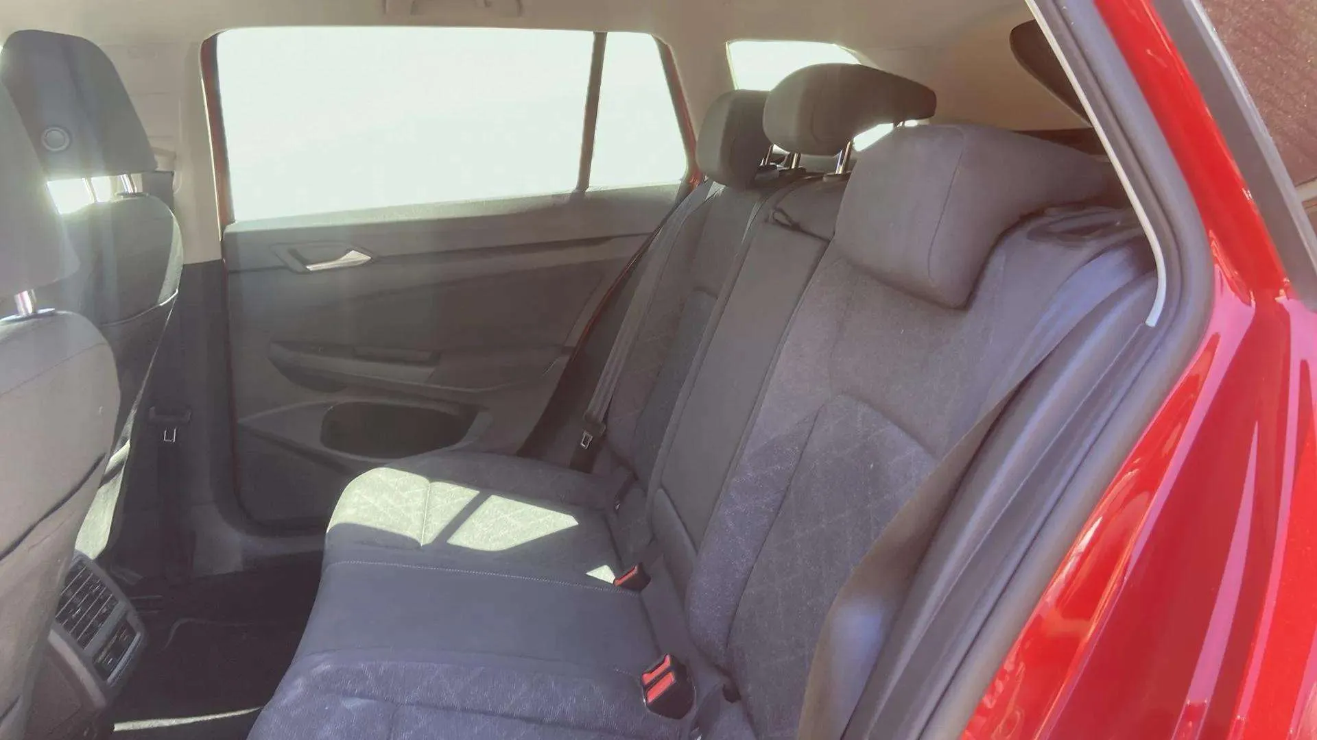 Volkswagen Golf Life 2.0 TDI Variant - foto 23