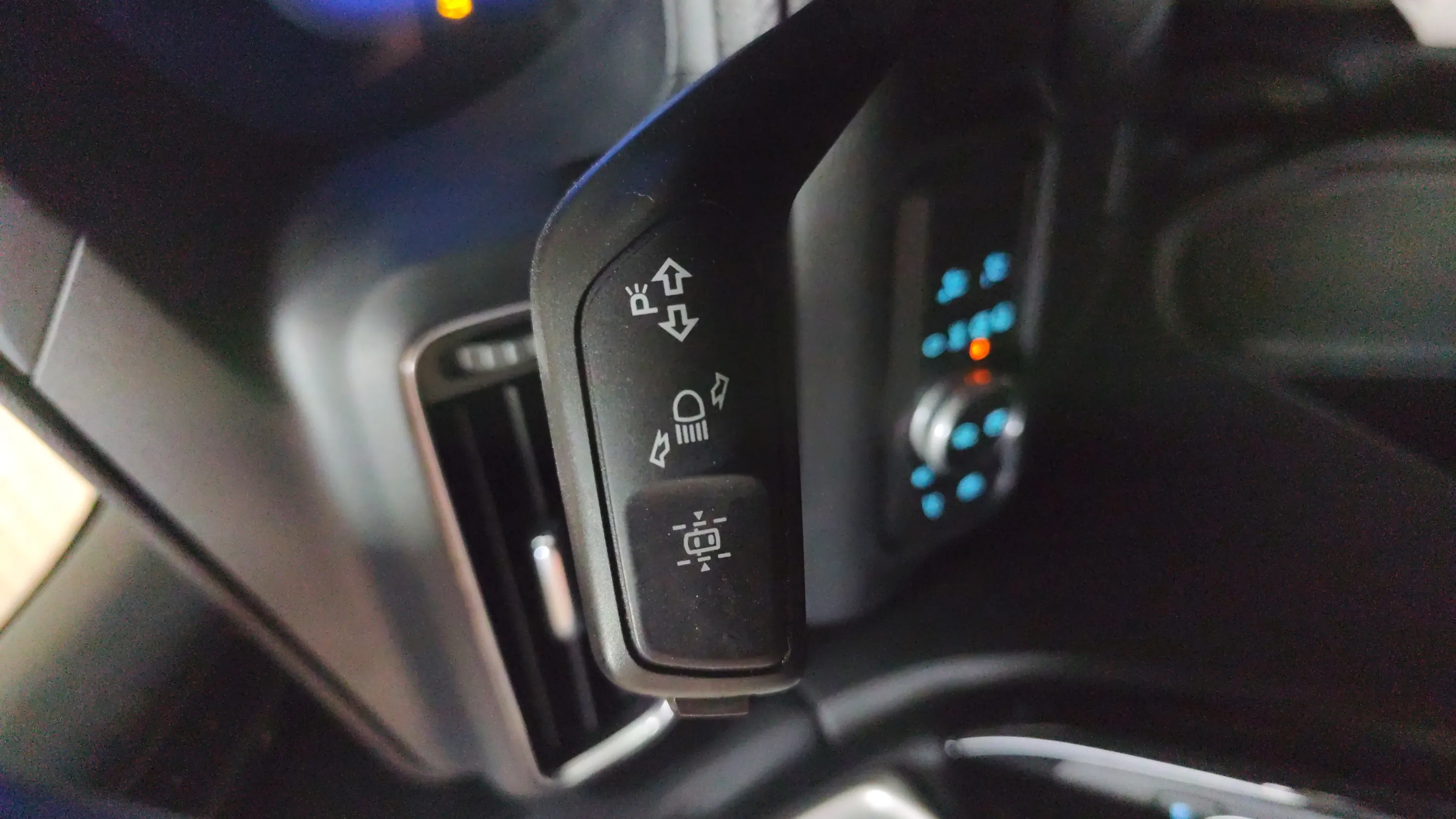 Ford Explorer 3.0 PHEV AWD ST Line - foto 16