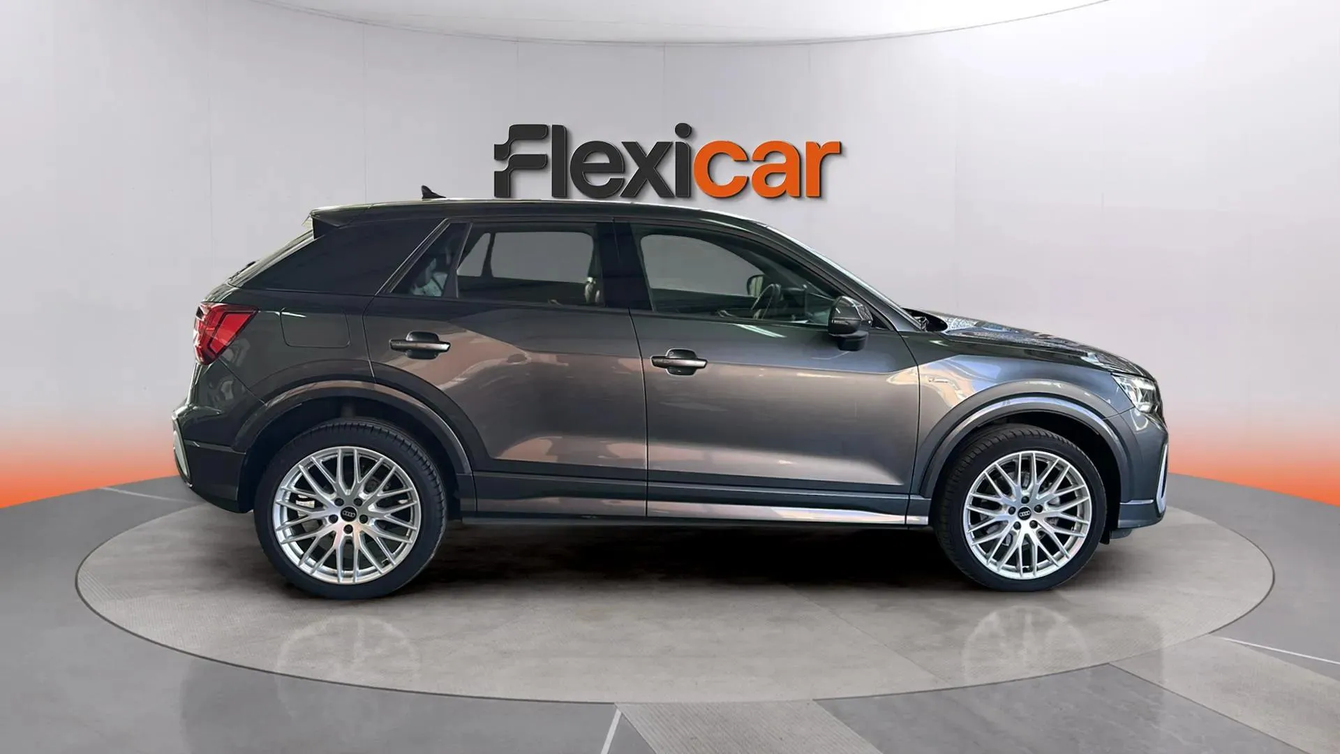 Audi Q2 S line 30 TDI - foto 10