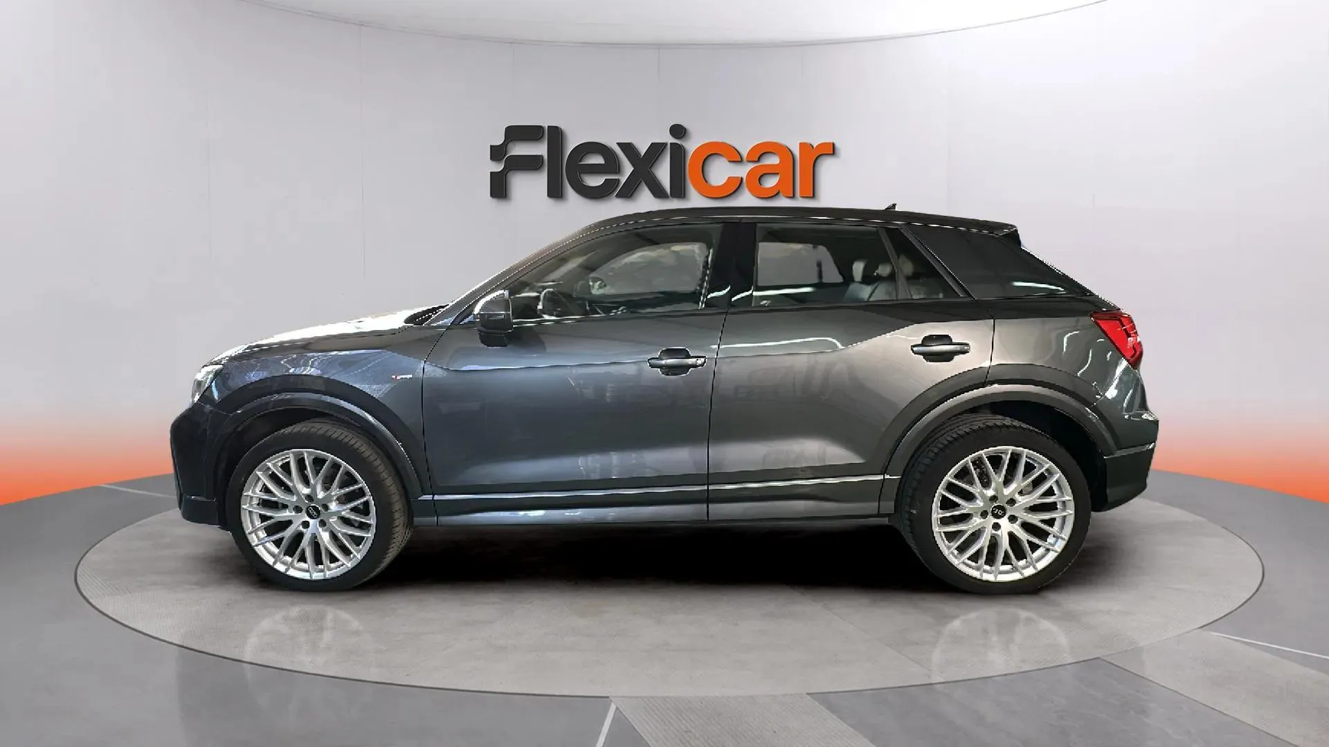 Audi Q2 S line 30 TDI - foto 6