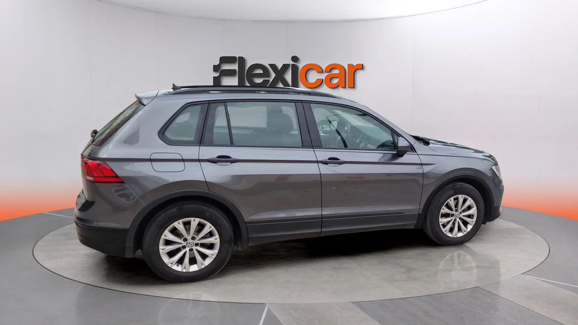 Volkswagen Tiguan Edition 2.0 TDI - foto 8