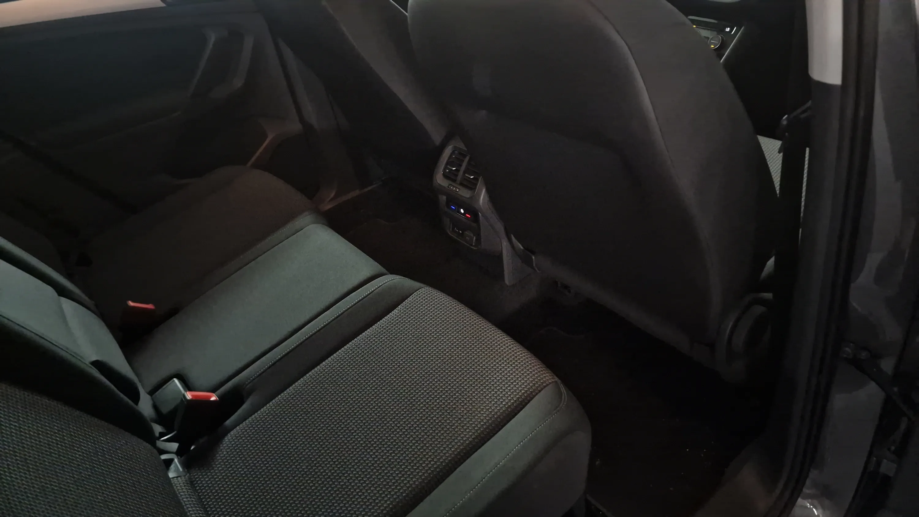 Volkswagen Tiguan Edition 2.0 TDI - foto 21