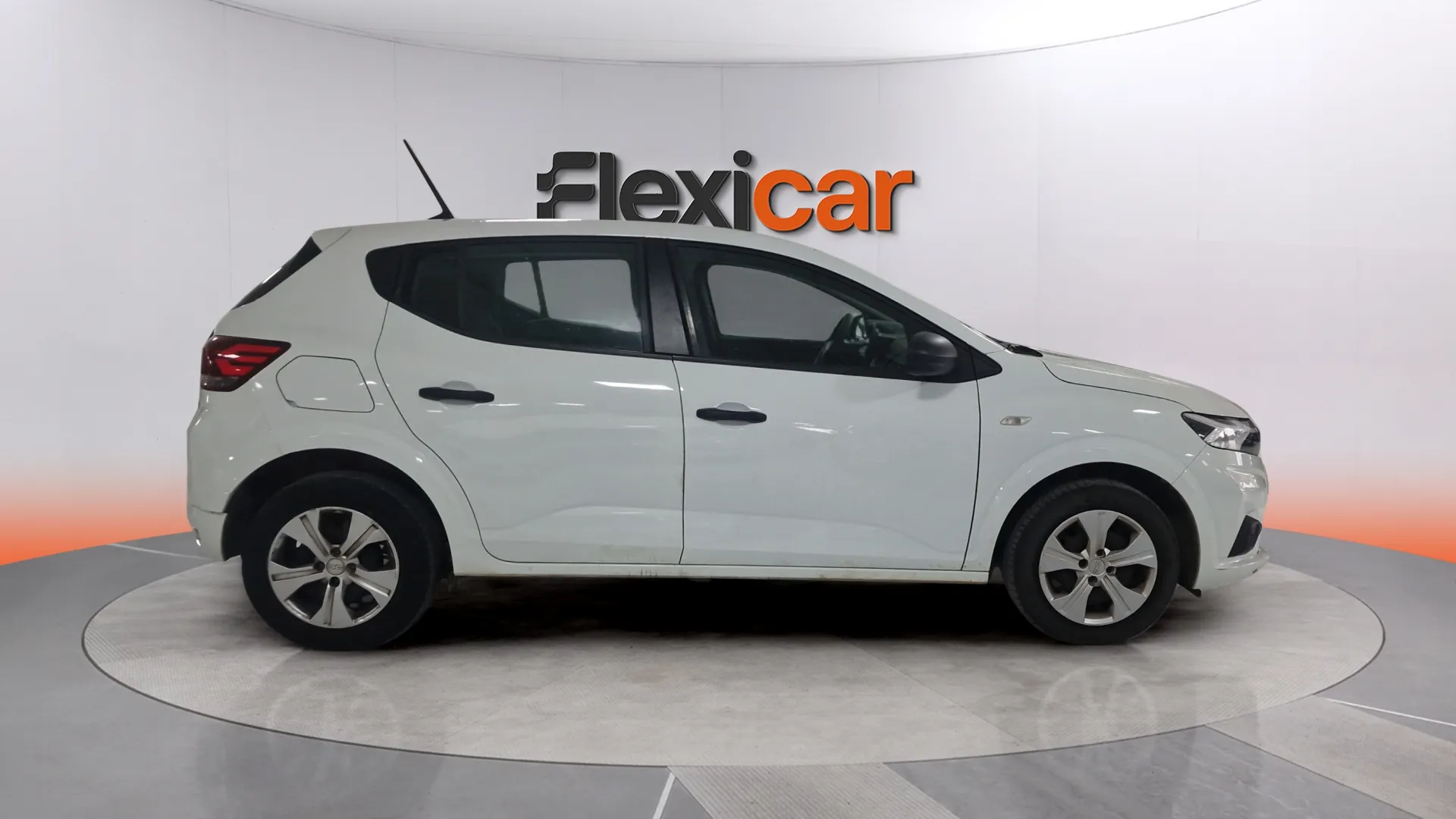 Dacia Sandero Expression TCe - foto 7