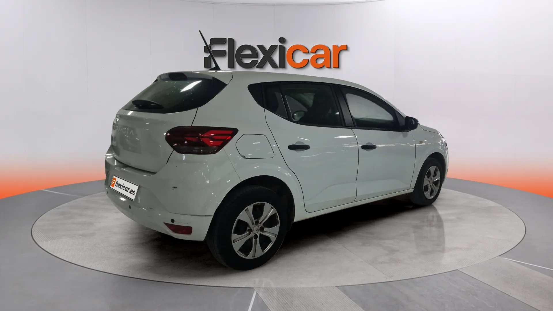Dacia Sandero Expression TCe - foto 8