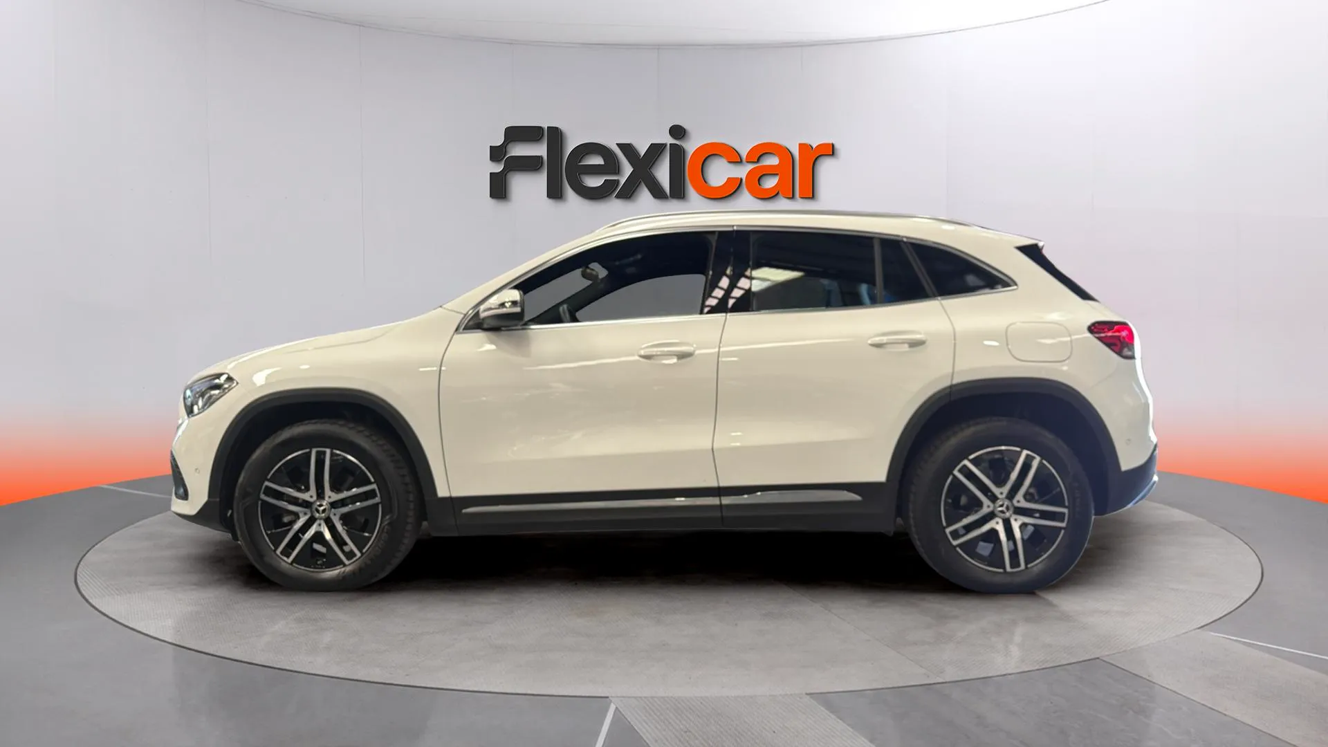 Mercedes-Benz GLA 200 D - foto 3