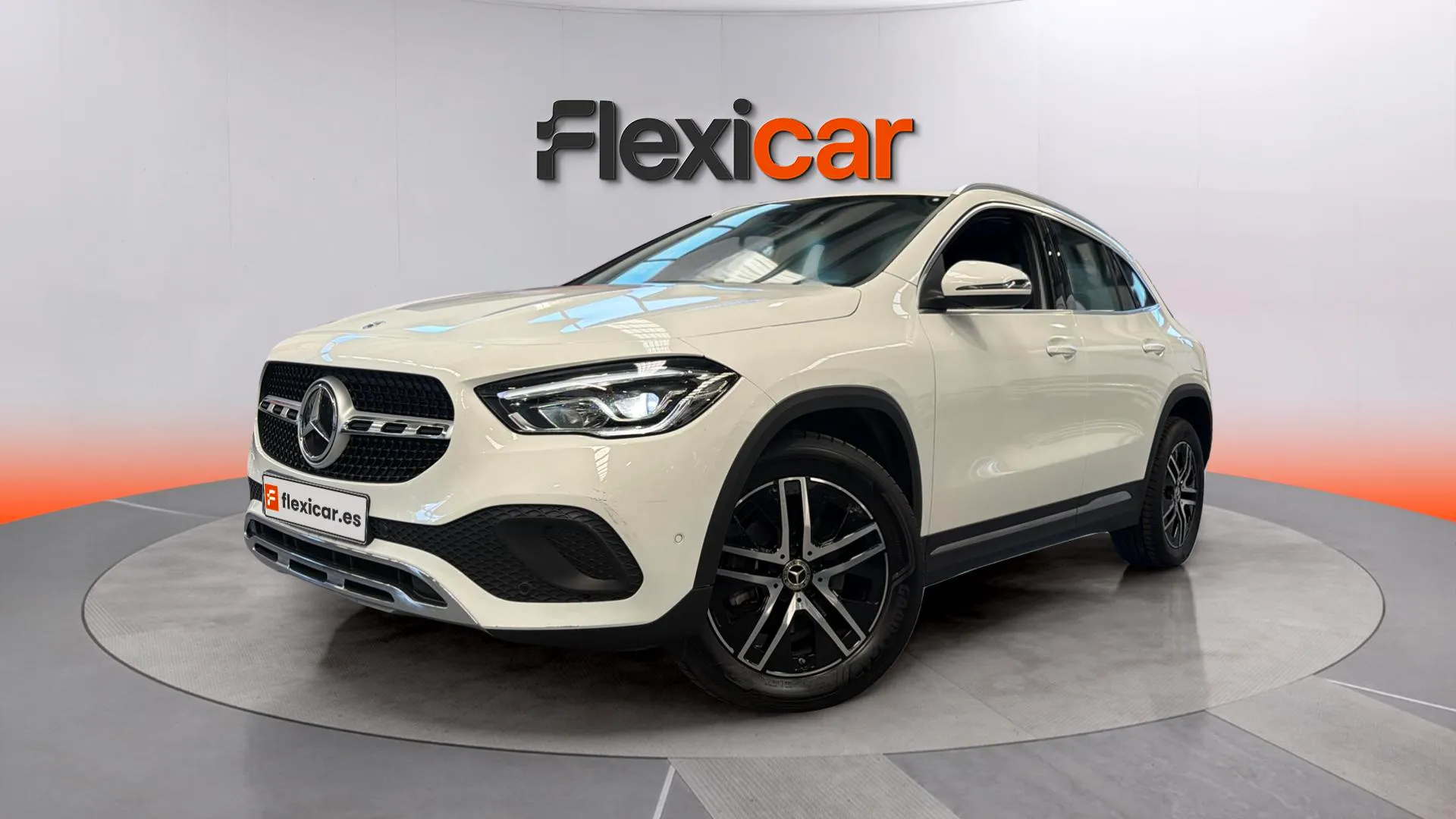 Mercedes-Benz GLA 200 D - foto 2