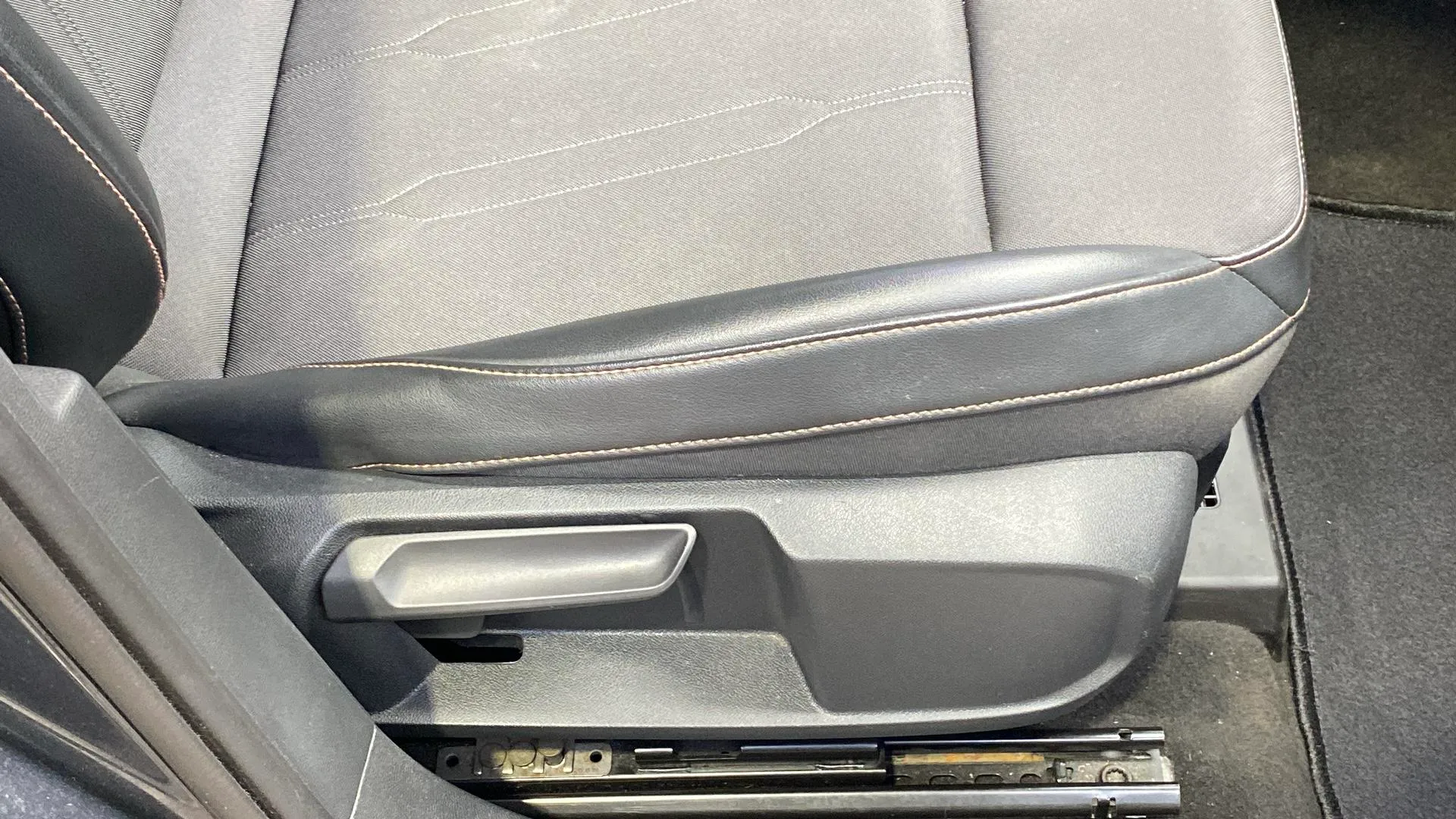 Cupra Formentor 1.5 TSI DSG - foto 24