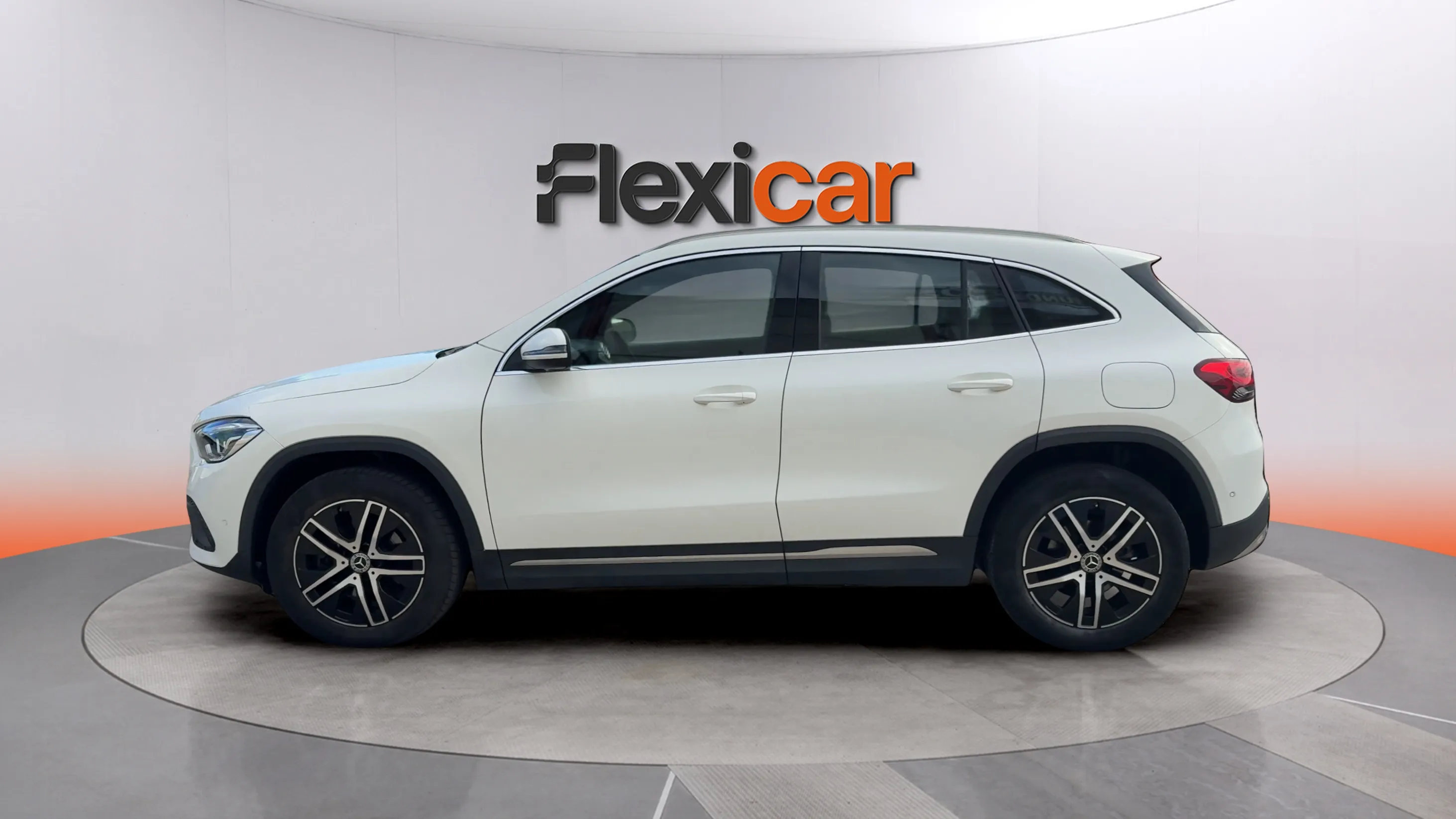 Mercedes-Benz GLA 200 D - foto 4
