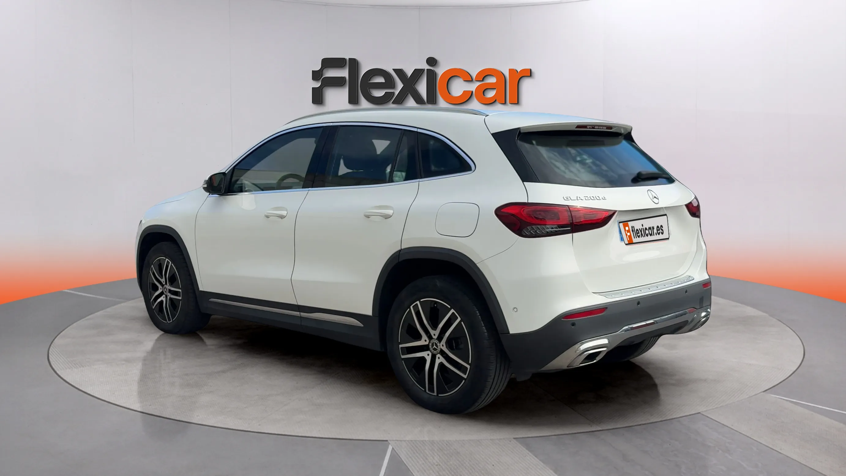 Mercedes-Benz GLA 200 D - foto 5