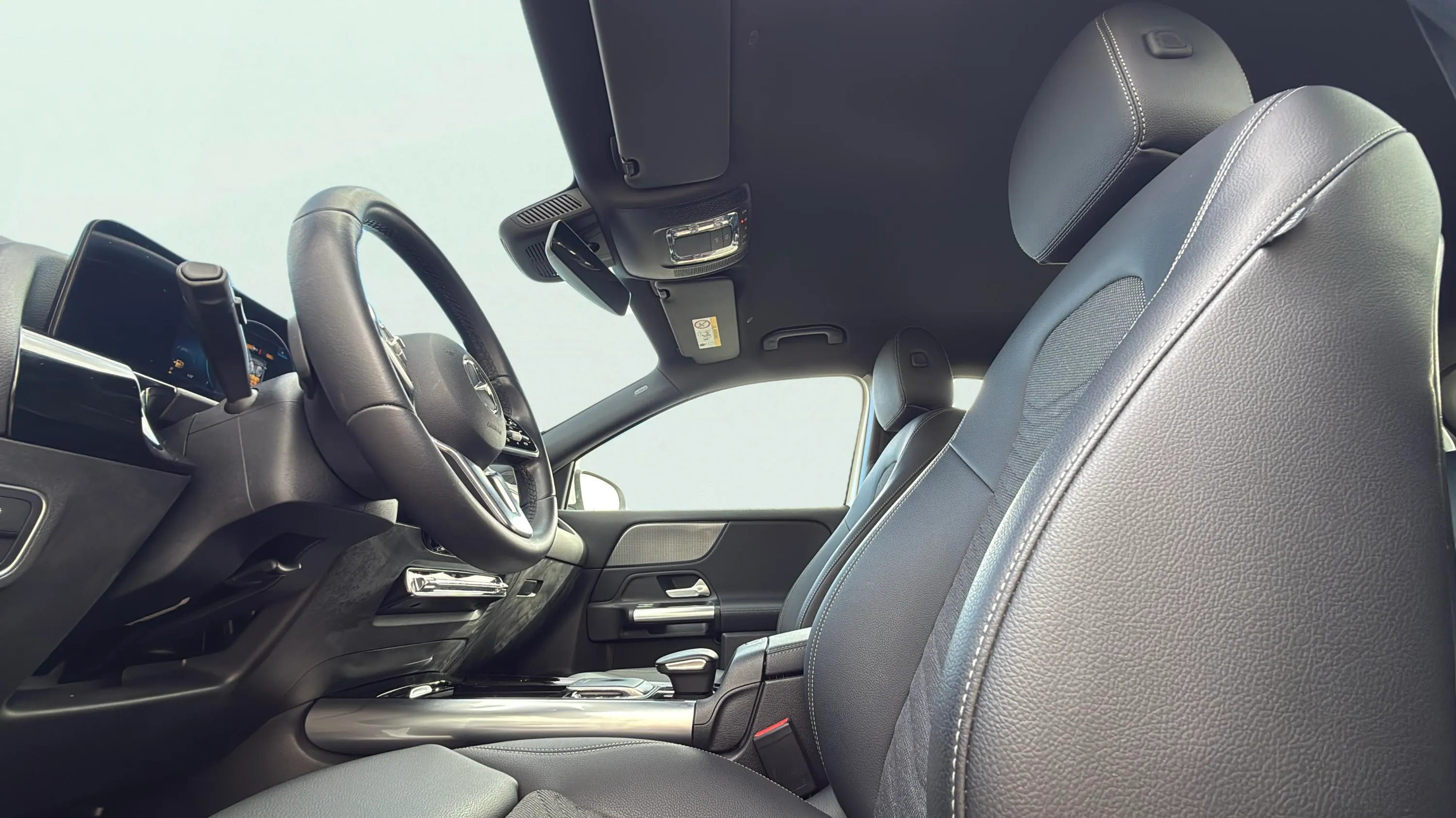 Mercedes-Benz GLA 200 D - foto 15