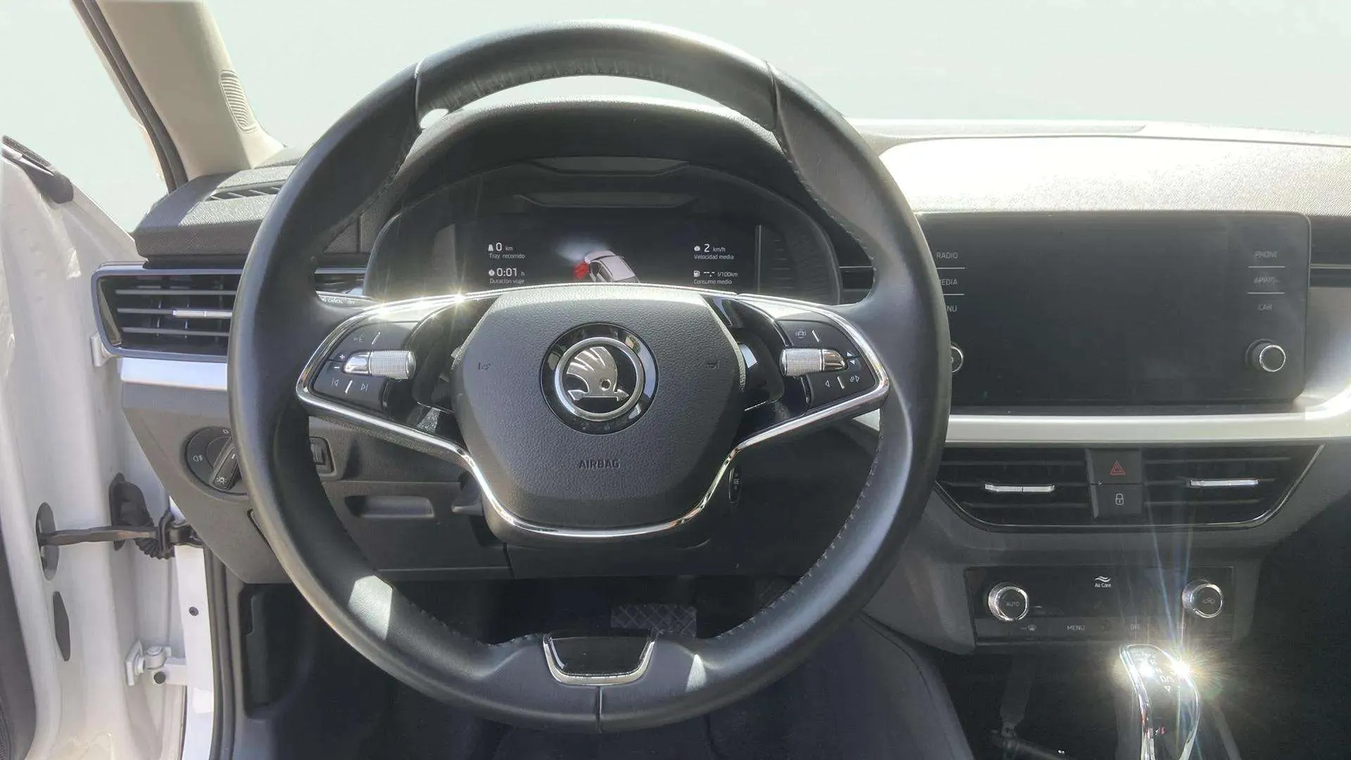 Škoda Kamiq 1.0 TSI DSG Ambition - foto 13