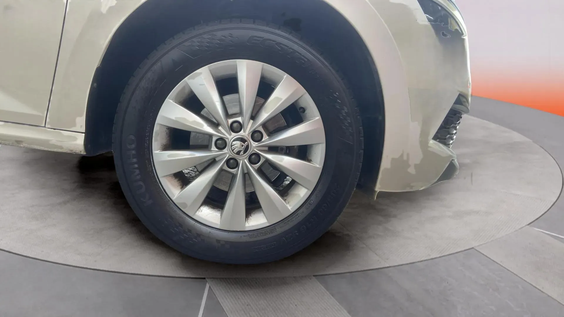 Škoda Kamiq 1.0 TSI DSG Ambition - foto 8
