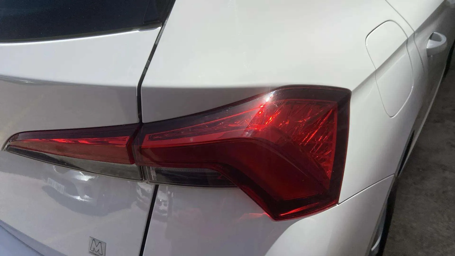 Škoda Kamiq 1.0 TSI DSG Ambition - foto 12