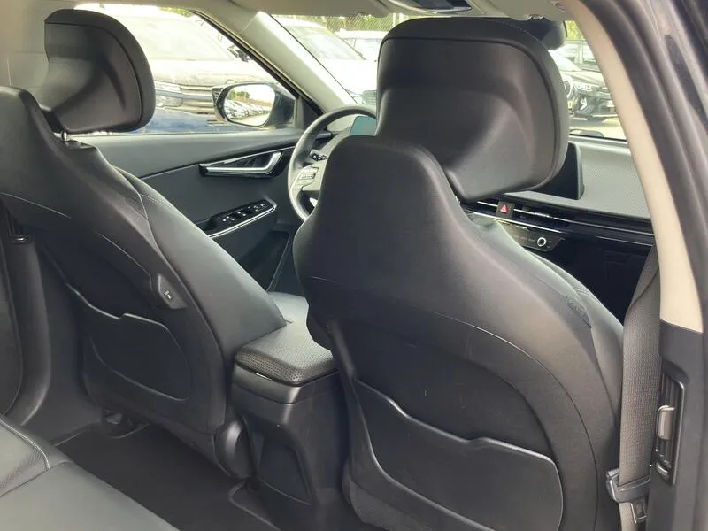 Kia EV6 Air 2WD - foto 31