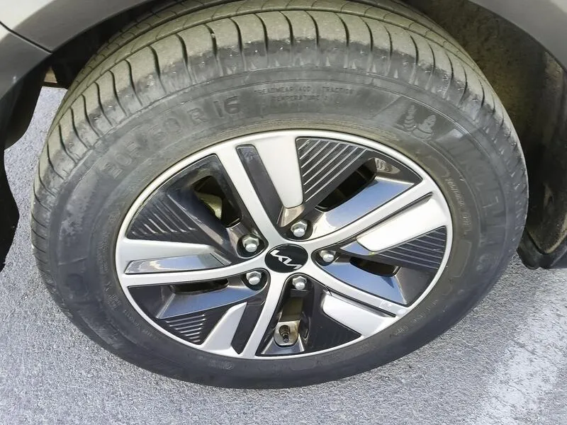 Kia Niro 1.6 GDi Drive - foto 42