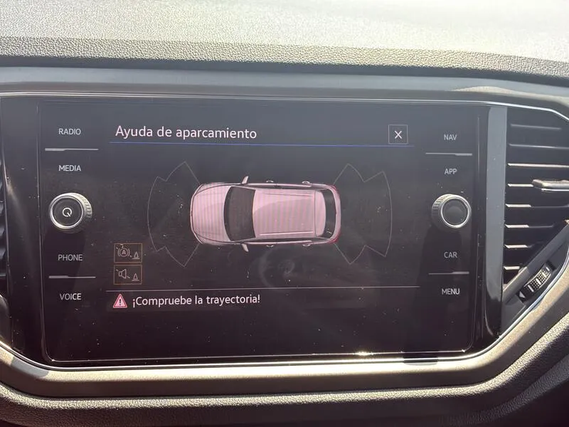 Volkswagen T-Roc 2.0 TDI Advance - foto 19