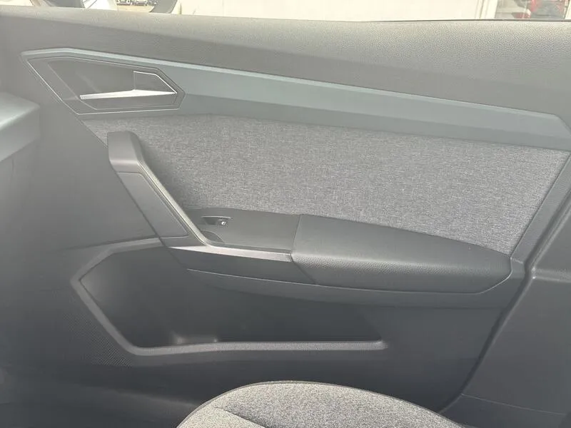 SEAT Arona 1.0 TSI Xperience Plus - foto 24