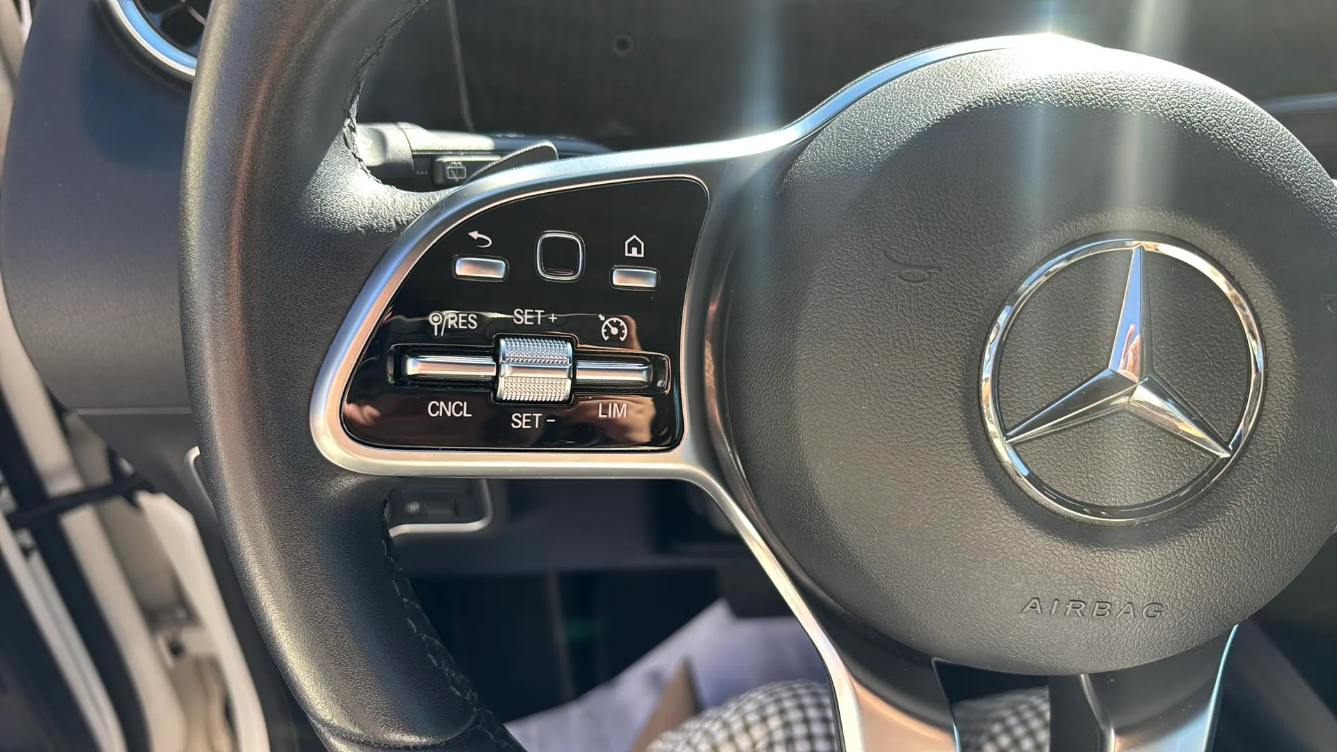 Mercedes-Benz GLA 200 D 4MATIC - foto 13