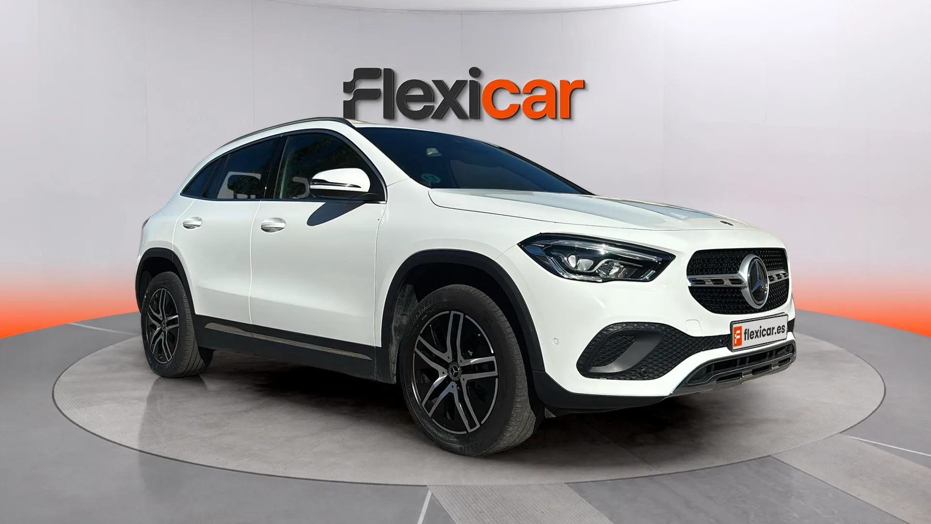 Mercedes-Benz GLA 200 D 4MATIC - foto 1
