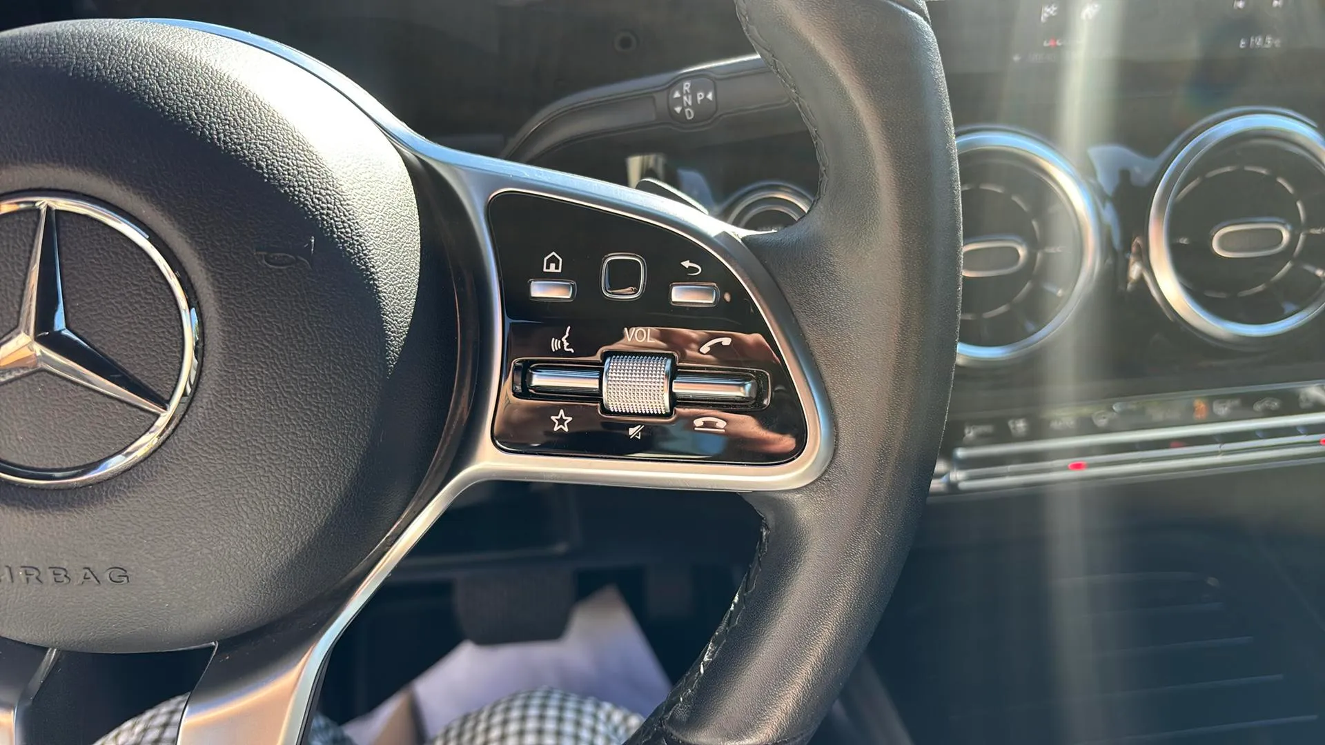 Mercedes-Benz GLA 200 D 4MATIC - foto 14