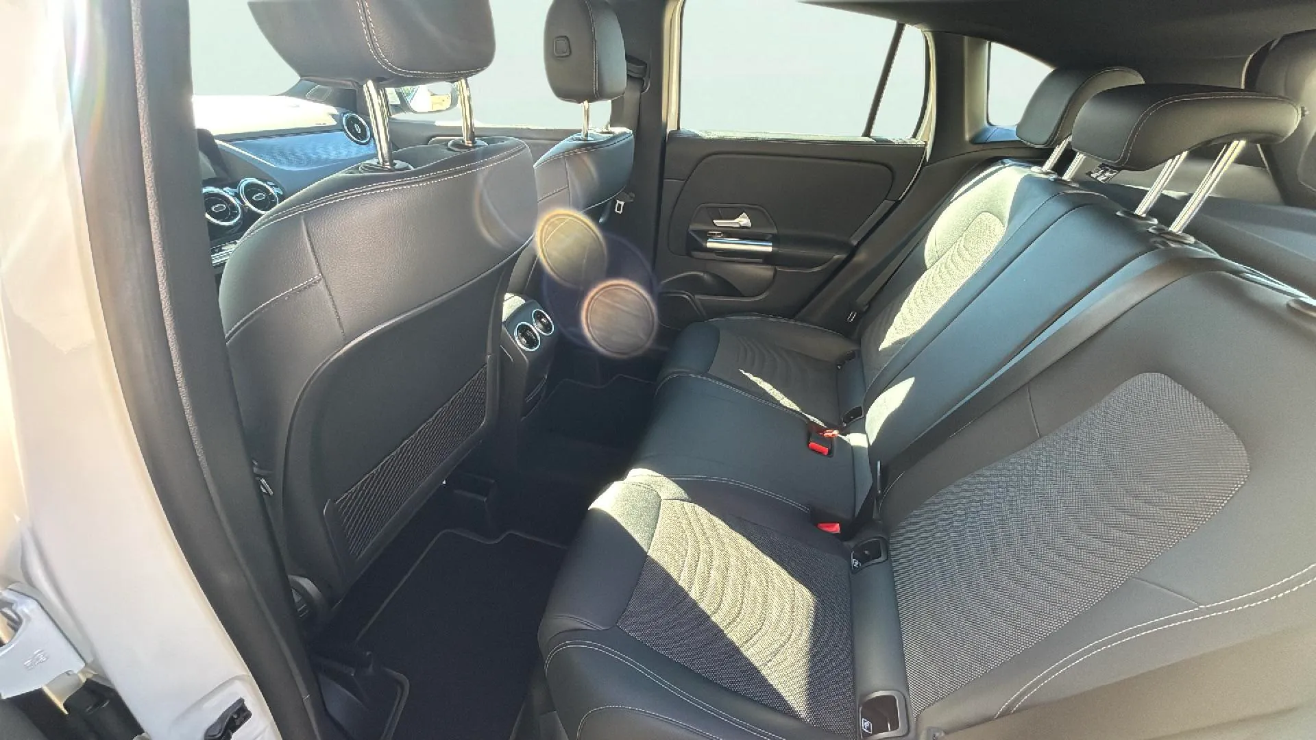 Mercedes-Benz GLA 200 D 4MATIC - foto 17