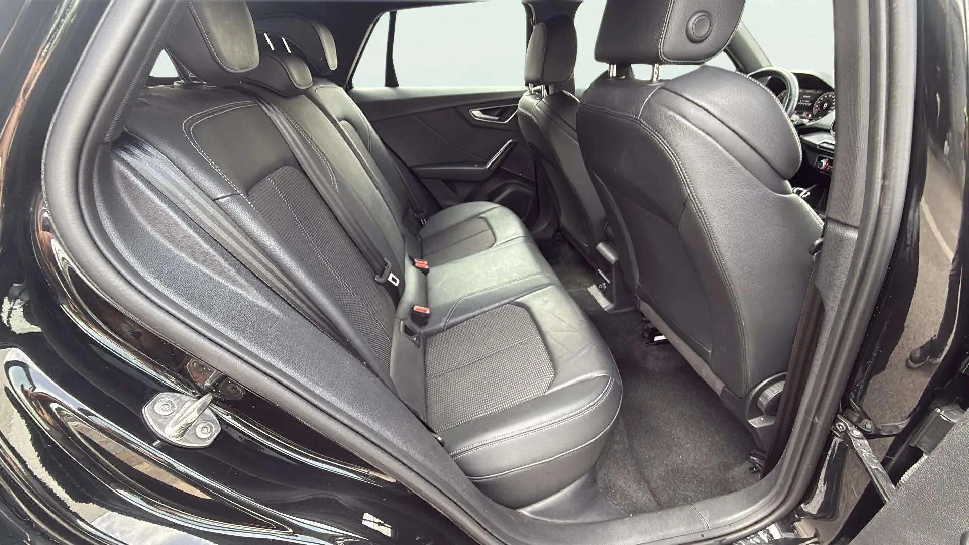 Audi Q2 S line 35 TDI S tronic - foto 27