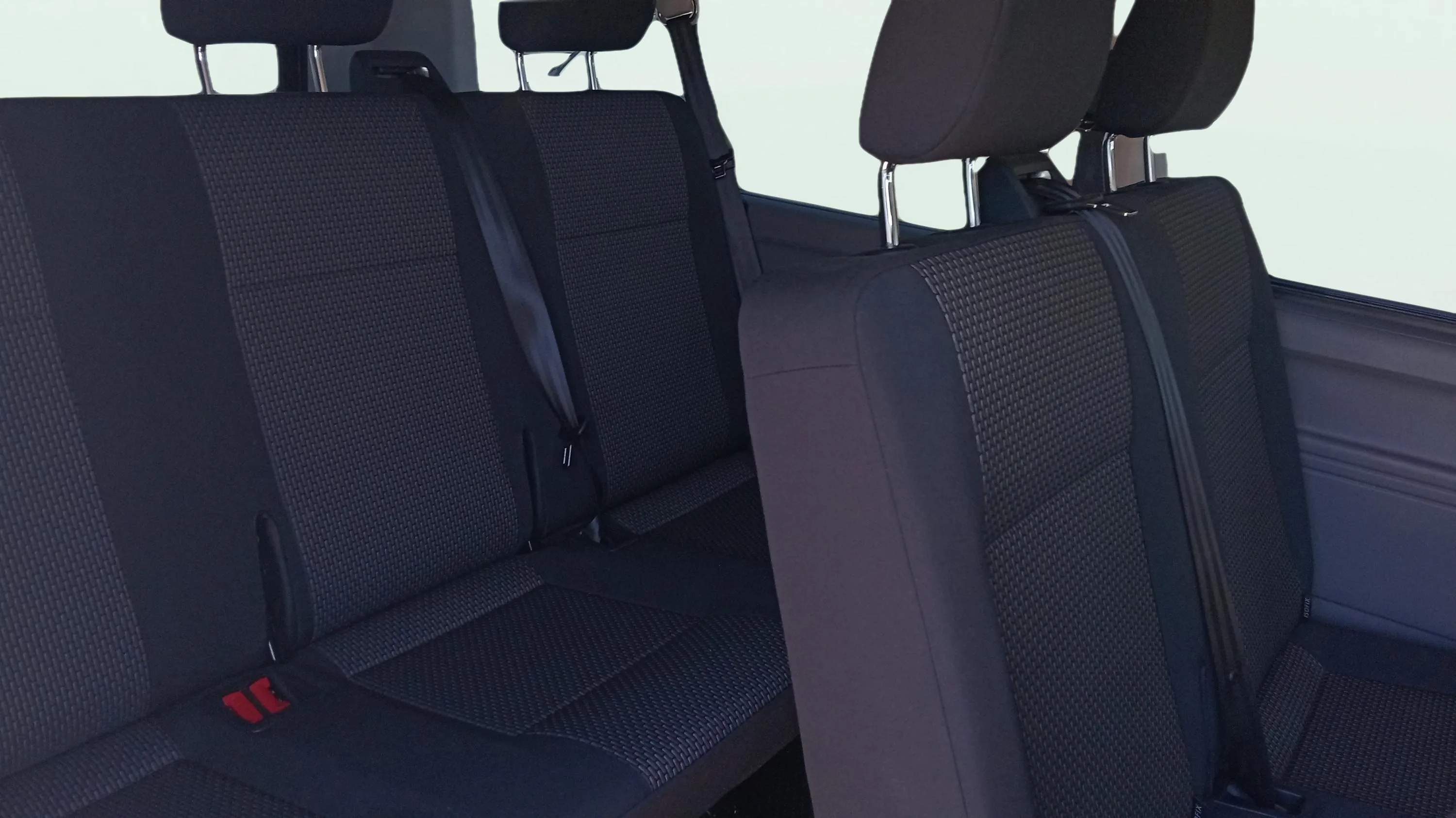 Volkswagen Caravelle Larga 2.0 TDI Aut - foto 23