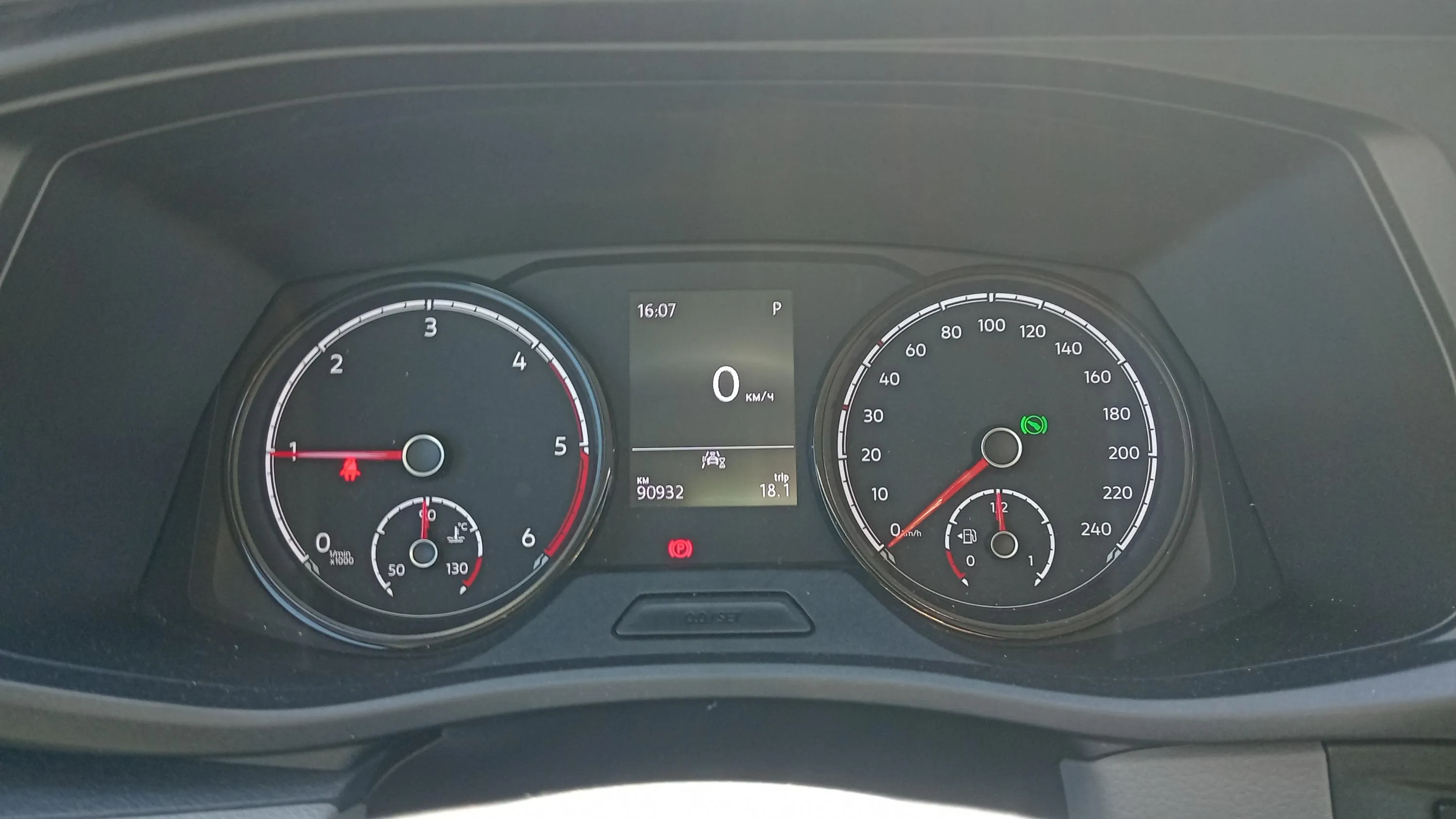 Volkswagen Caravelle Larga 2.0 TDI Aut - foto 16