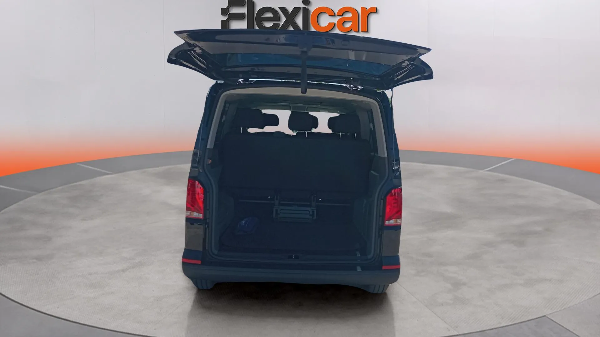 Volkswagen Caravelle Larga 2.0 TDI Aut - foto 13