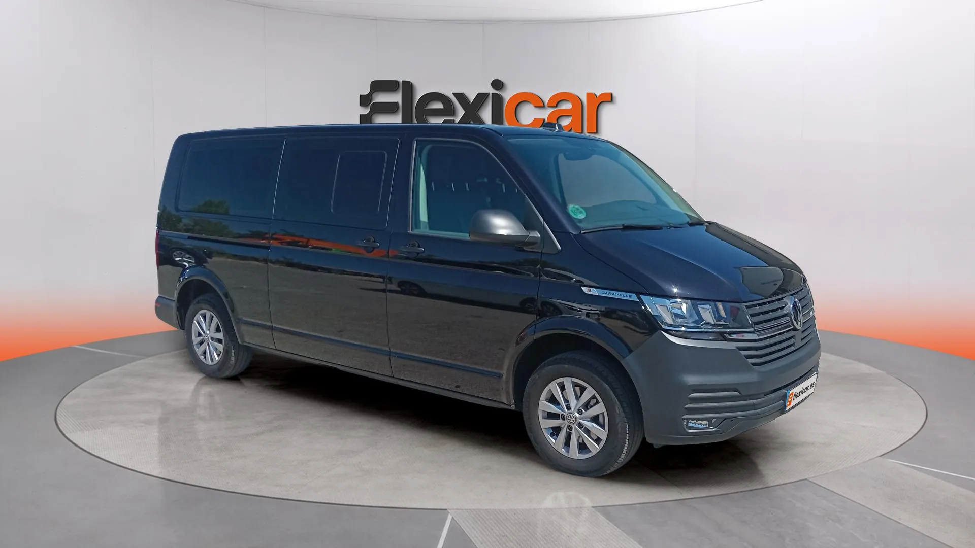 Volkswagen Caravelle Larga 2.0 TDI Aut - foto 2