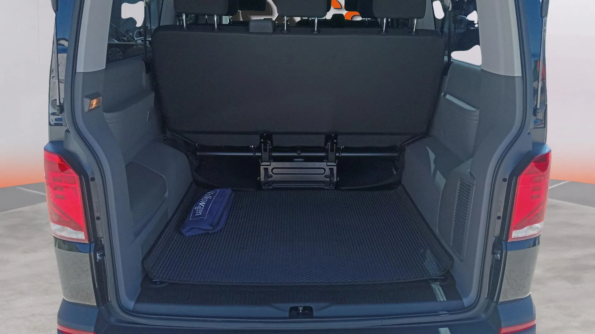 Volkswagen Caravelle Larga 2.0 TDI Aut - foto 21