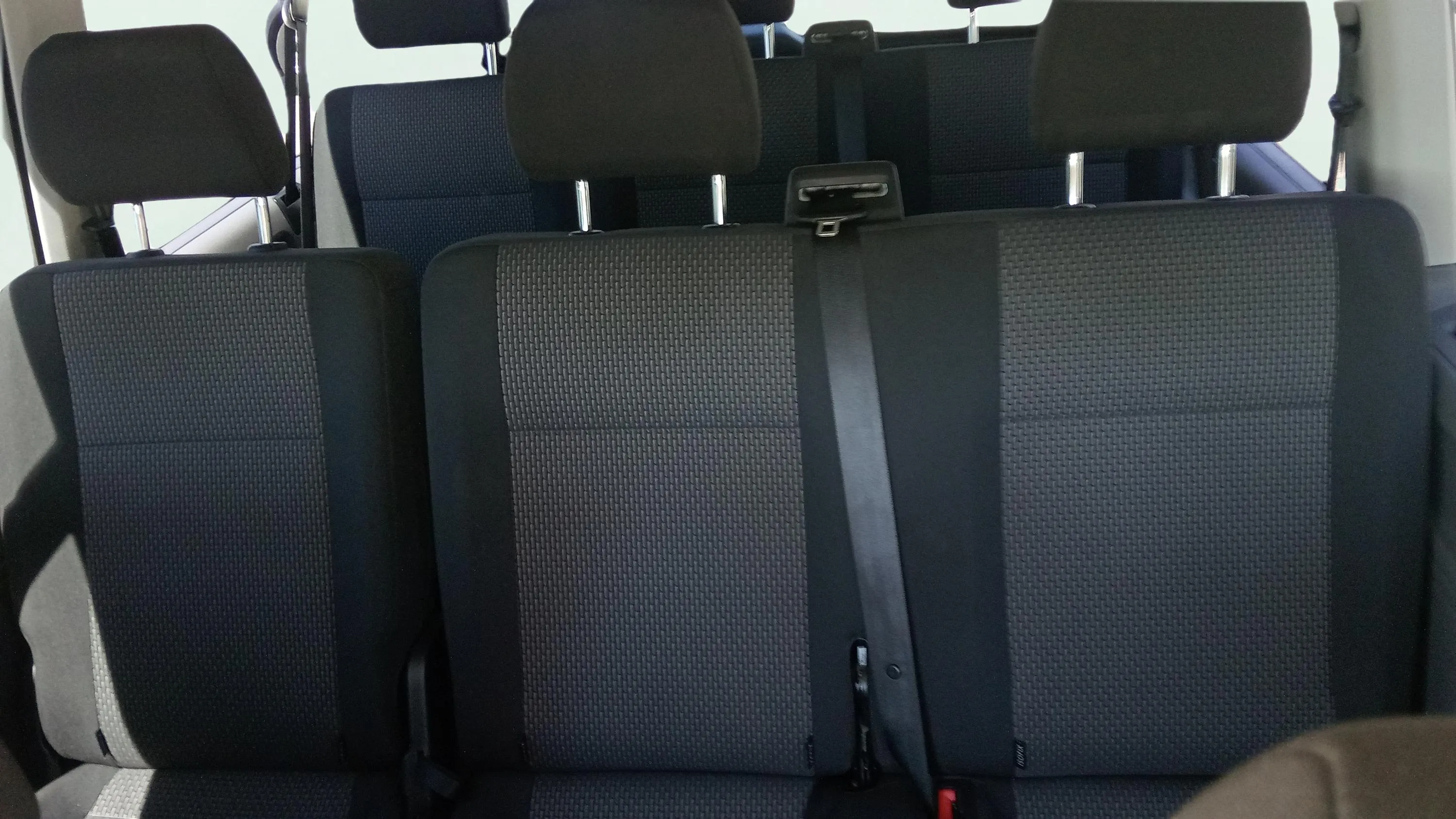 Volkswagen Caravelle Larga 2.0 TDI Aut - foto 19