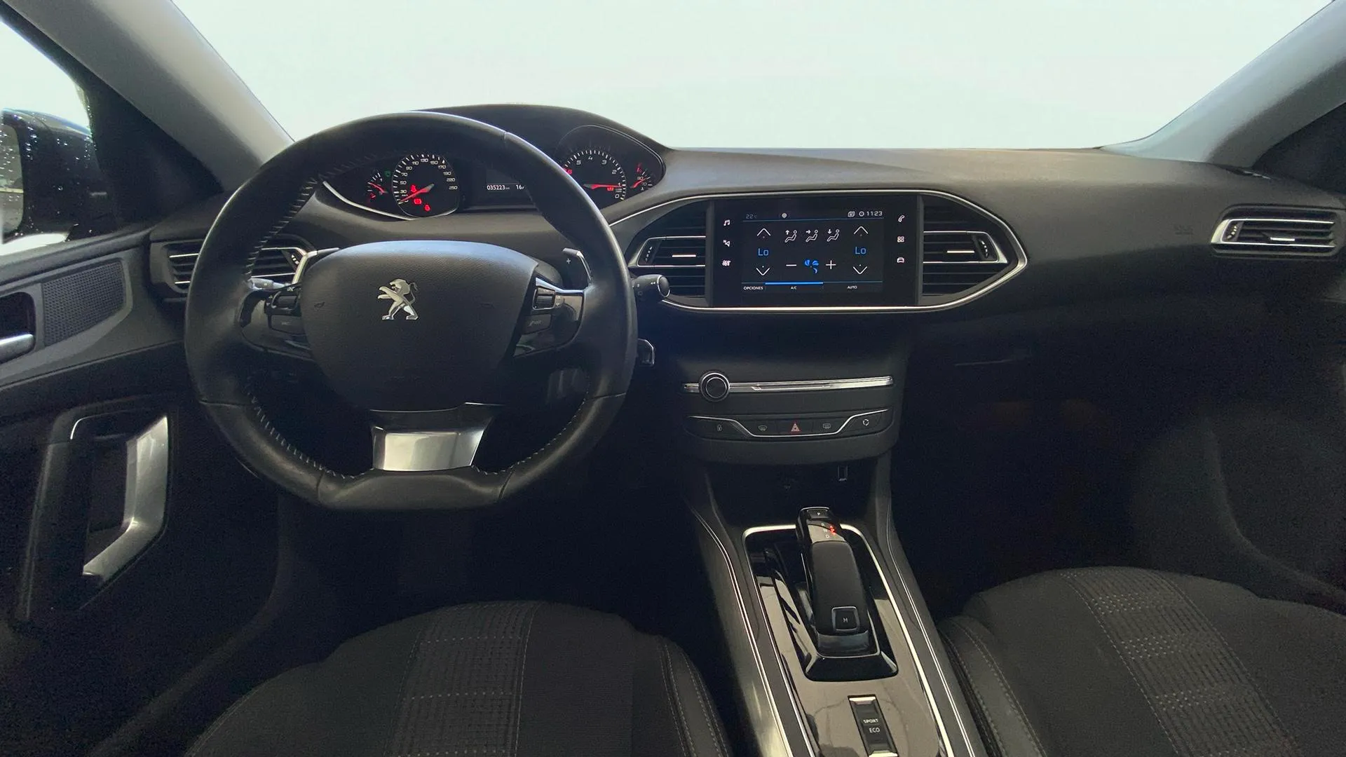 Peugeot 308 Allure PureTech 130 EAT8 - foto 13