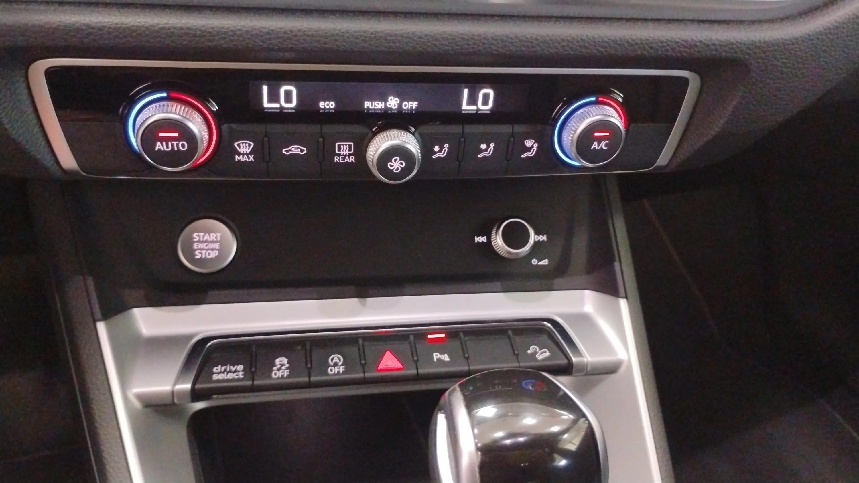 Audi Q3 40 TDI S tronic quattro Advanced - foto 19