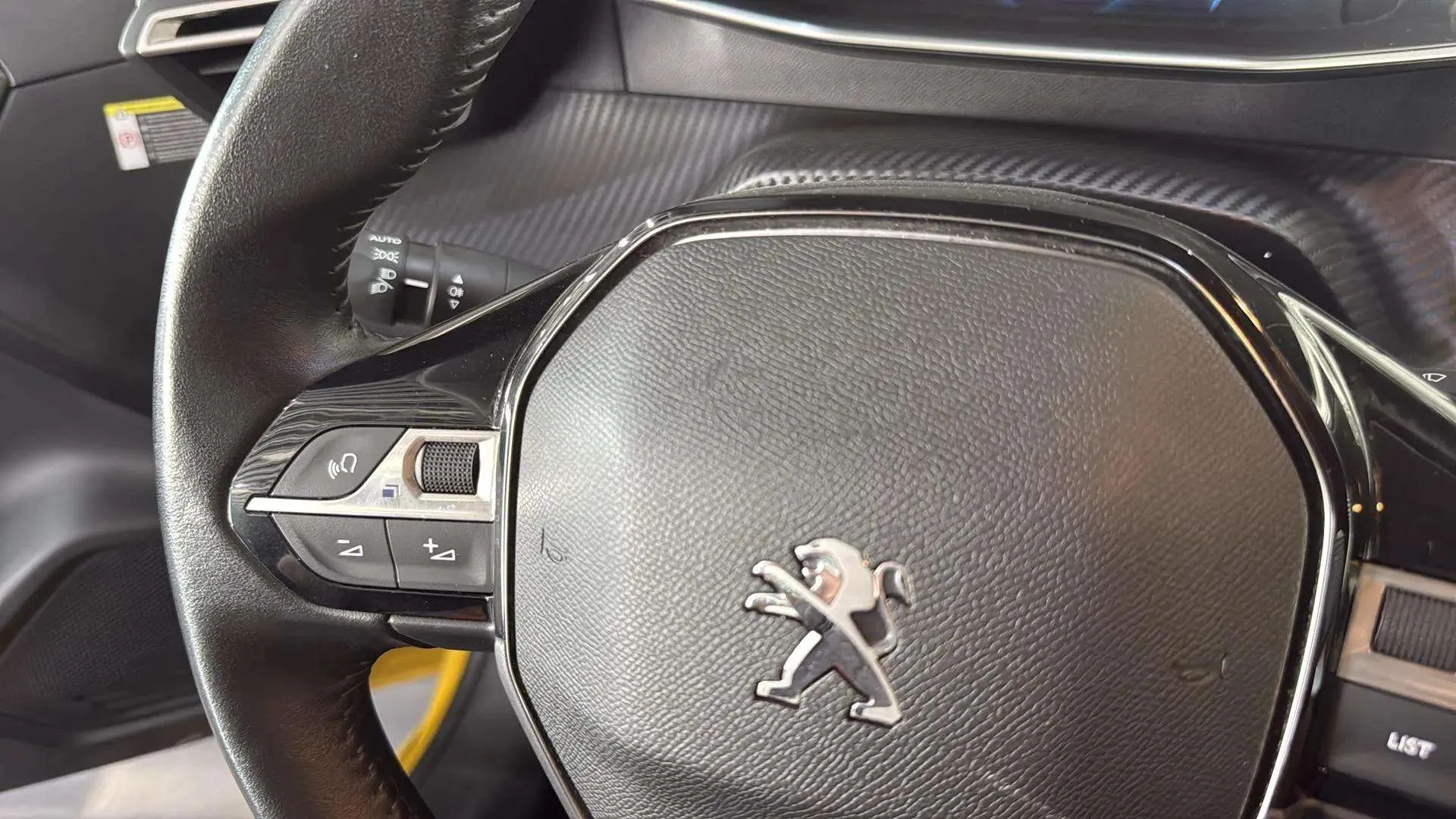 Peugeot 208 PureTech Allure Pack - foto 12