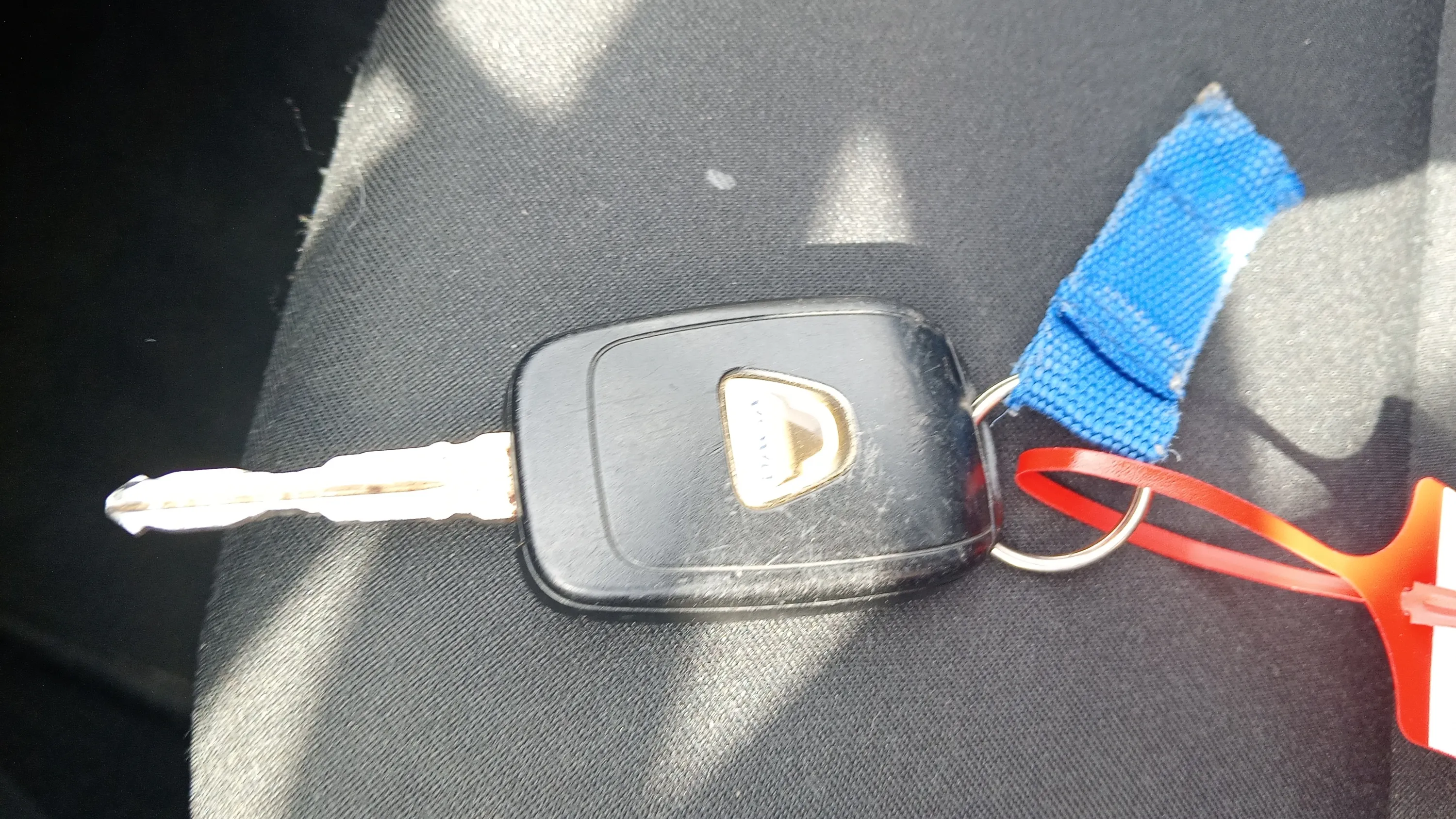 Dacia Sandero Access 1.0 - foto 16