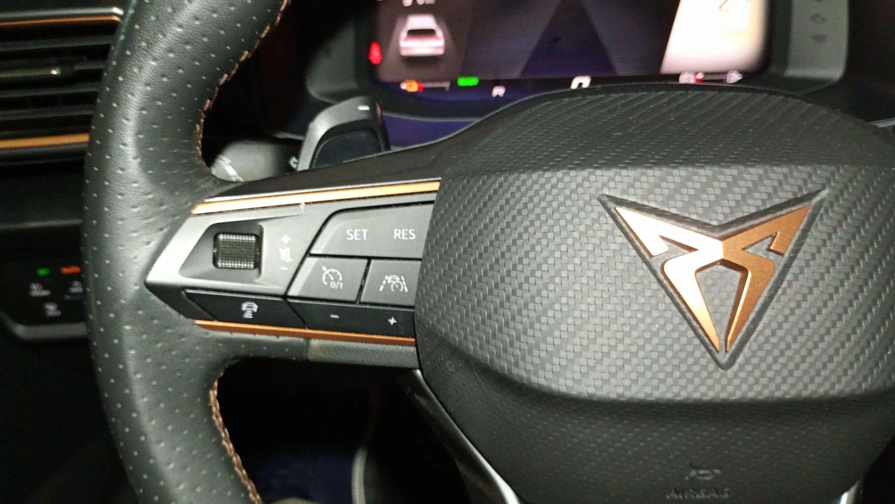 Cupra Formentor 1.4 e-Hybrid DSG - foto 9