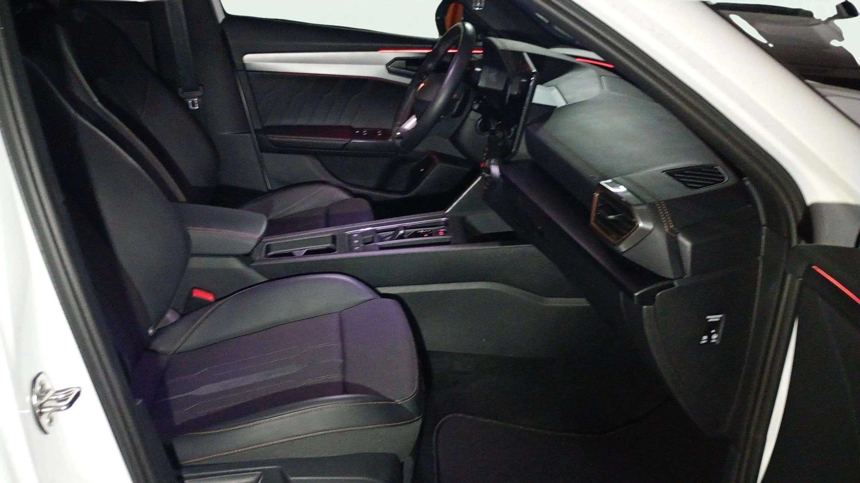 Cupra Formentor 1.4 e-Hybrid DSG - foto 18