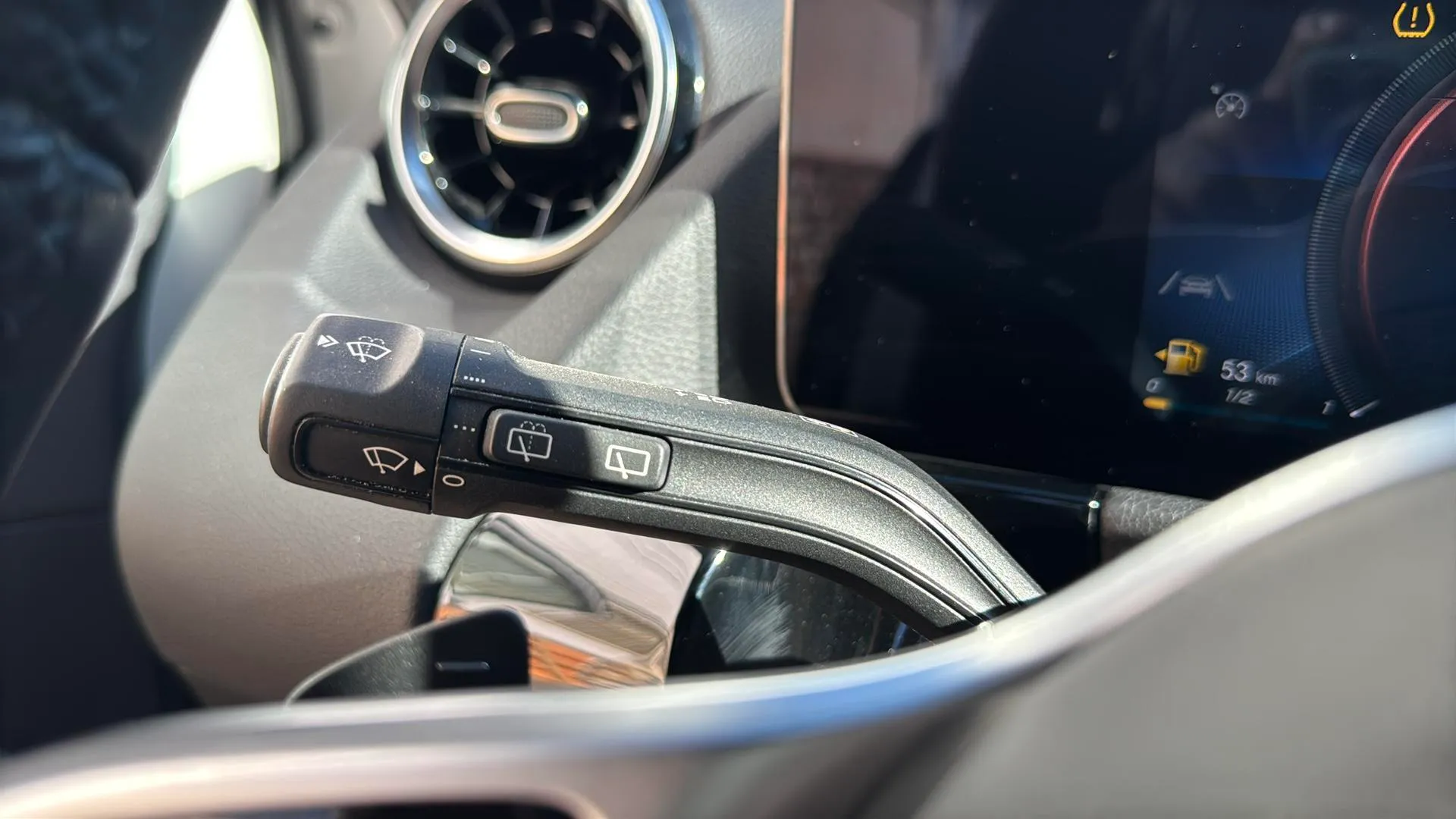 Mercedes-Benz GLA 200 D - foto 15