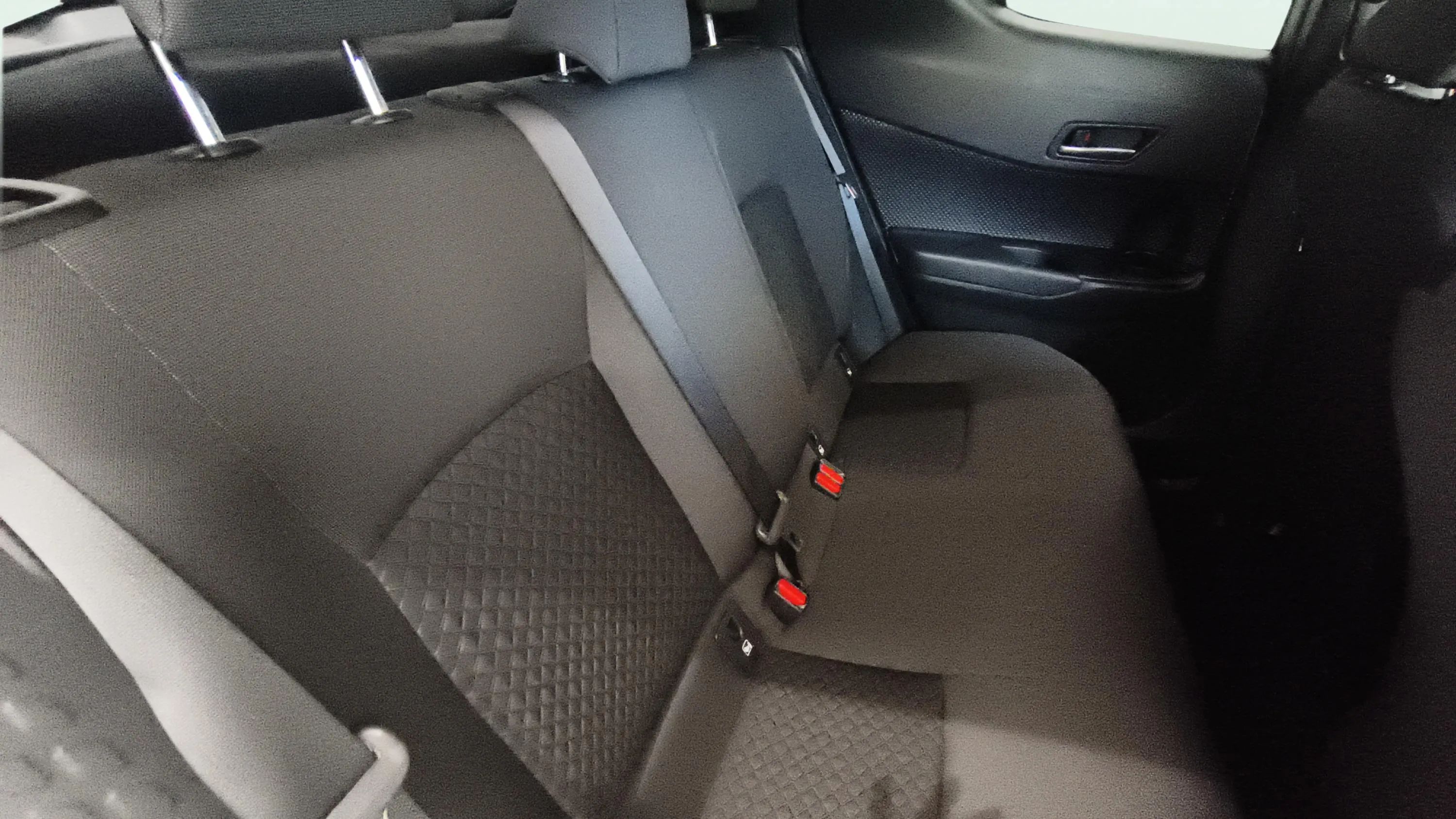 Toyota C-HR 1.8 140H Active - foto 8