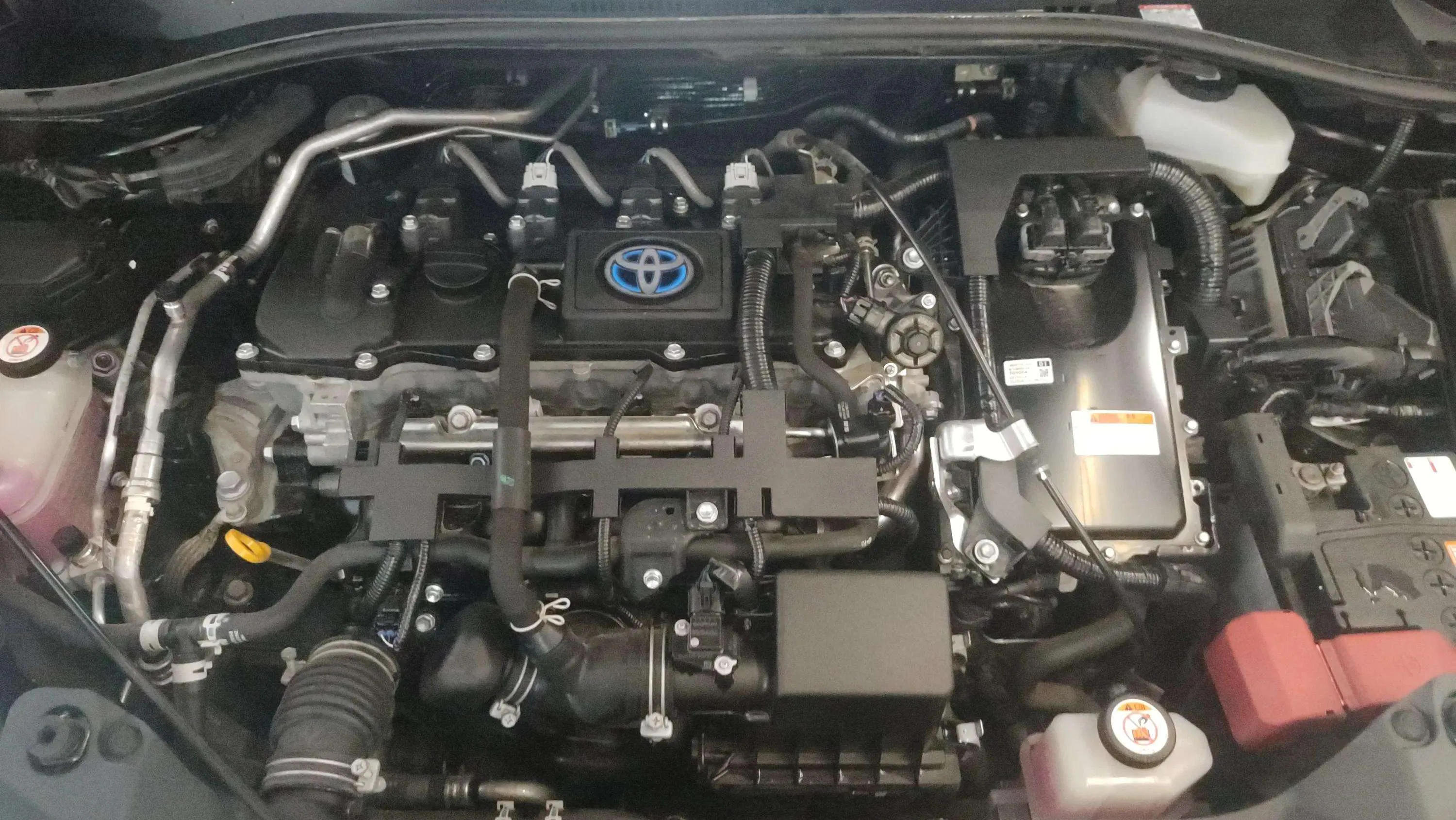Toyota C-HR 1.8 125H Active - foto 11