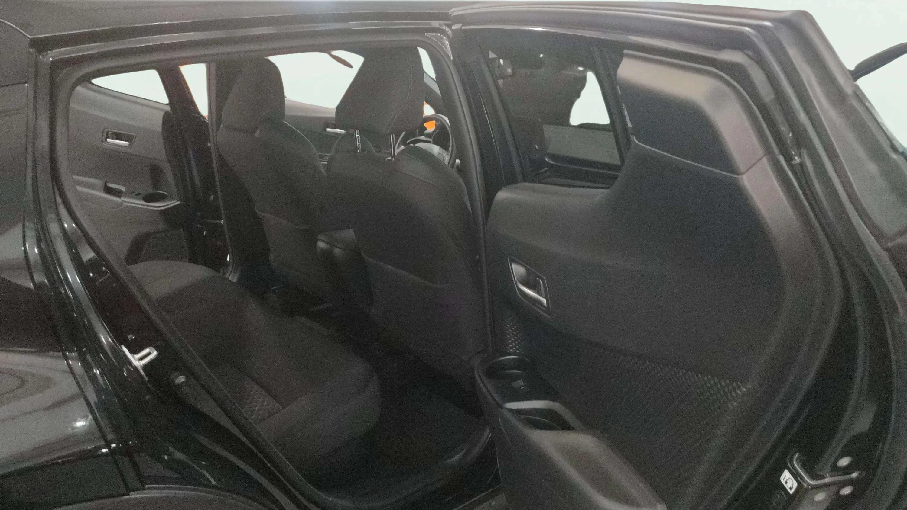 Toyota C-HR 1.8 125H Active - foto 10
