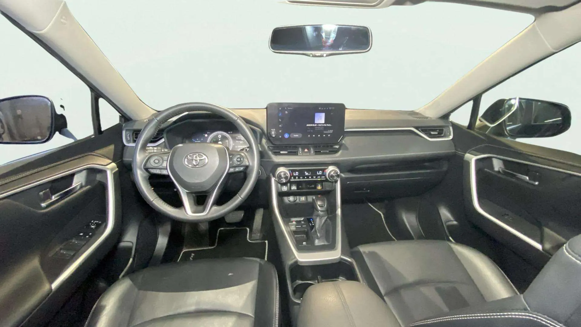 Toyota RAV4 2.5l 220H Advance - foto 31