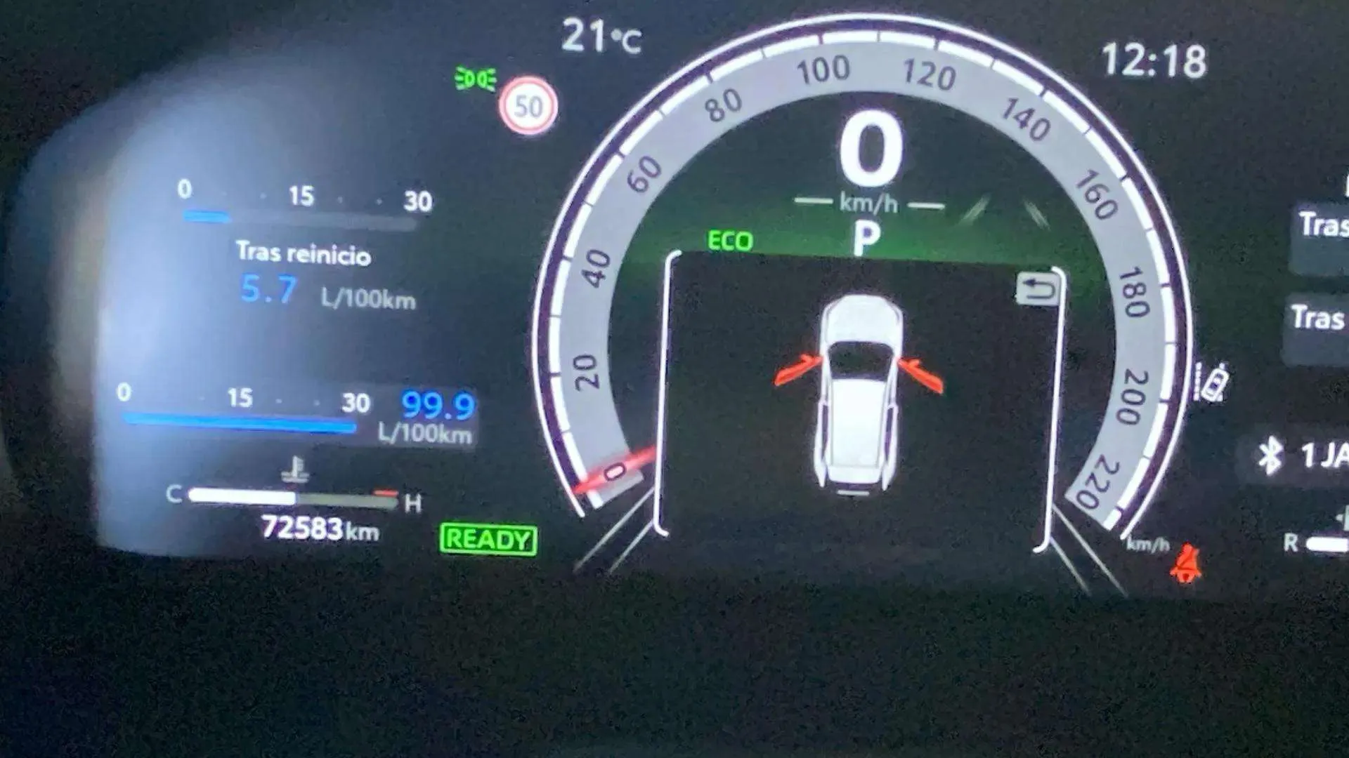 Toyota RAV4 2.5l 220H Advance - foto 13