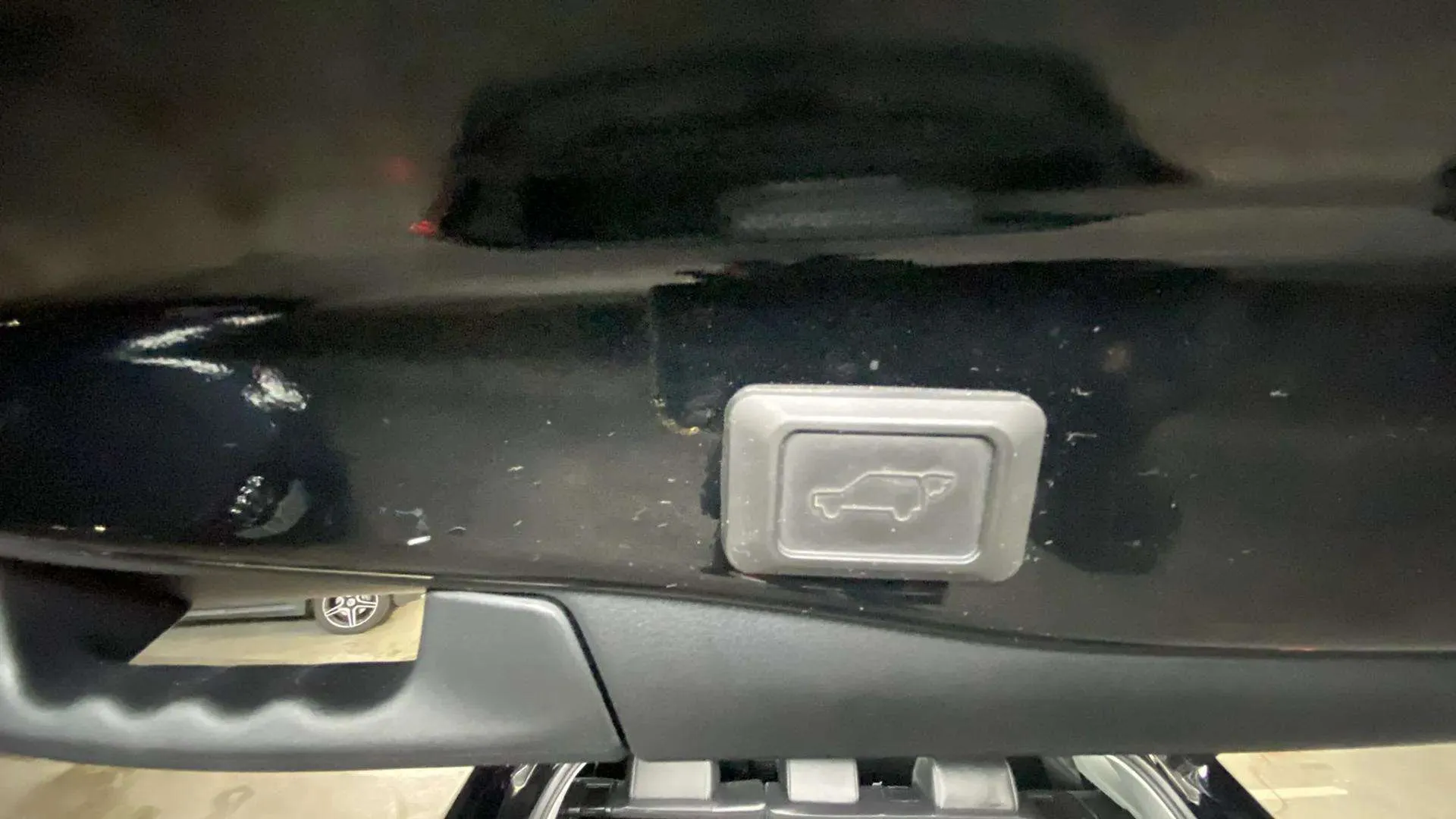Toyota RAV4 2.5l 220H Advance - foto 30