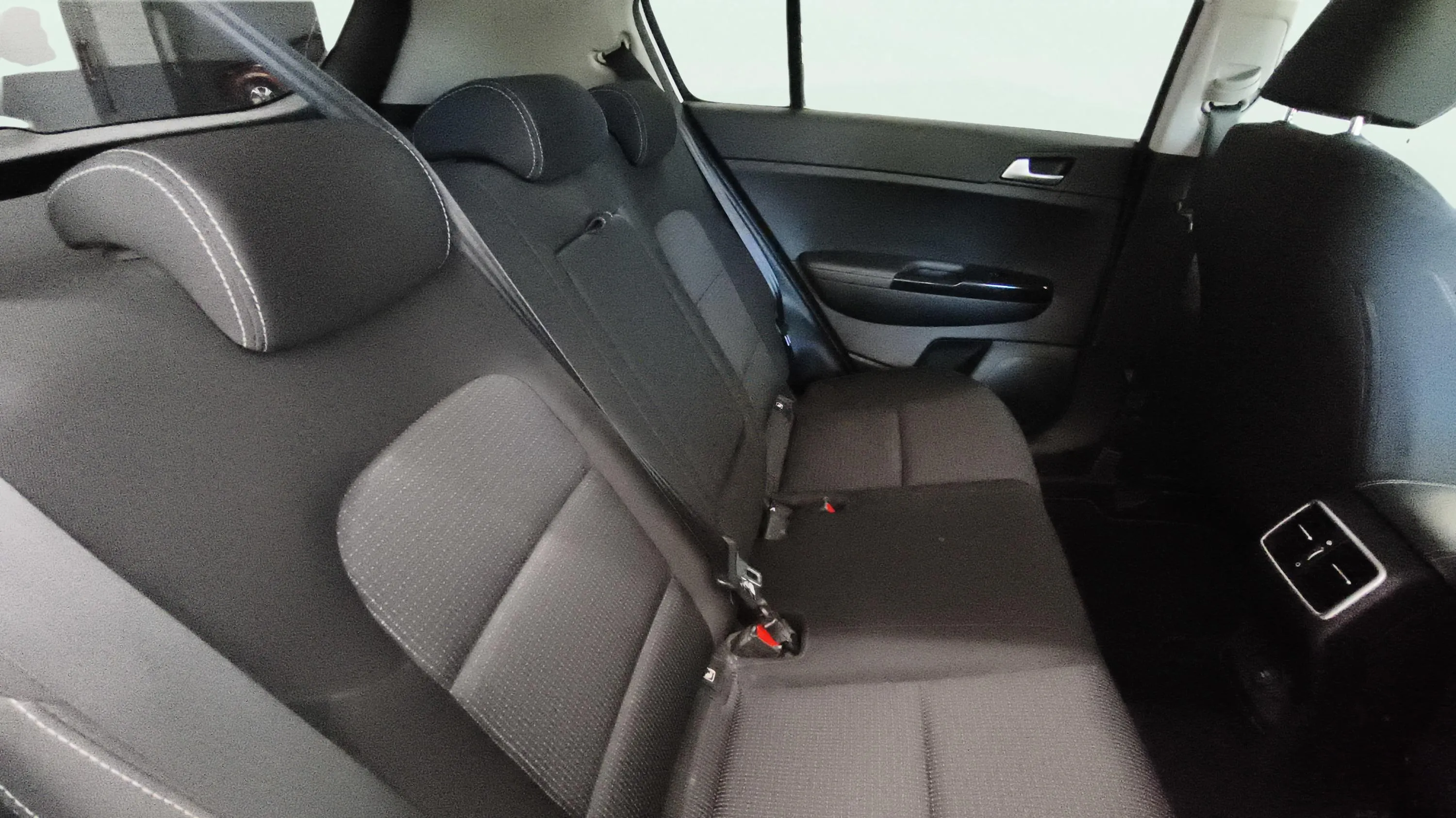 Kia Sportage 1.6 MHEV Concept 4x2 - foto 9