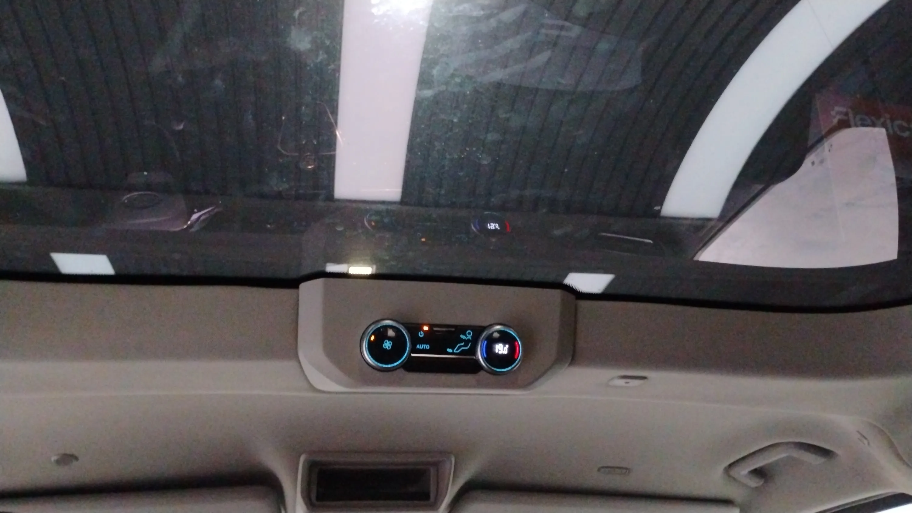 Ford Tourneo Custom 2.0 EcoBlue L1 Active - foto 22